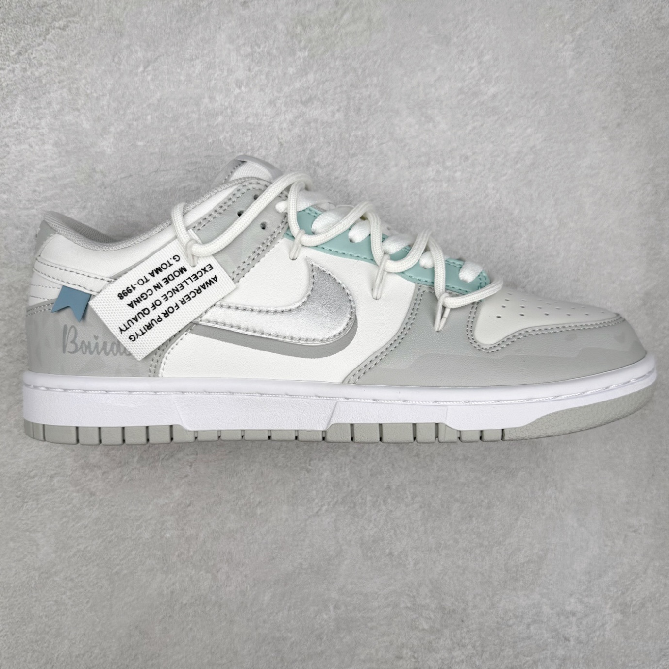 NK Dunk Low DD1391-100 定制系列天花板 无原鞋不开发 全系列得物原鞋一比一校对开发 配色持续更新中 终端对接 优势输出 全套原厂楦头原纸板数据档案倾力打造 原汁原味莞产 极致还原 圈内最强针车工艺 高端零售指定版 广东原厂配套原盒原标 鞋盒分三个尺码段 原厂冲刀 超高清洁度 全鞋零毛边皮料切割 采用原厂百宏鞋带以及原厂百宏织唛舌标 内标可供原厂几率过验 进口原装条纹中底布 四线拉帮白色点胶 原厂拉帮手法遵循公司 原厂电绣 极致还原 尺码：36 36.5 37.5 38 38.5 39 40 40.5 41 42 42.5 43 44 44.5 45 46-选品中心