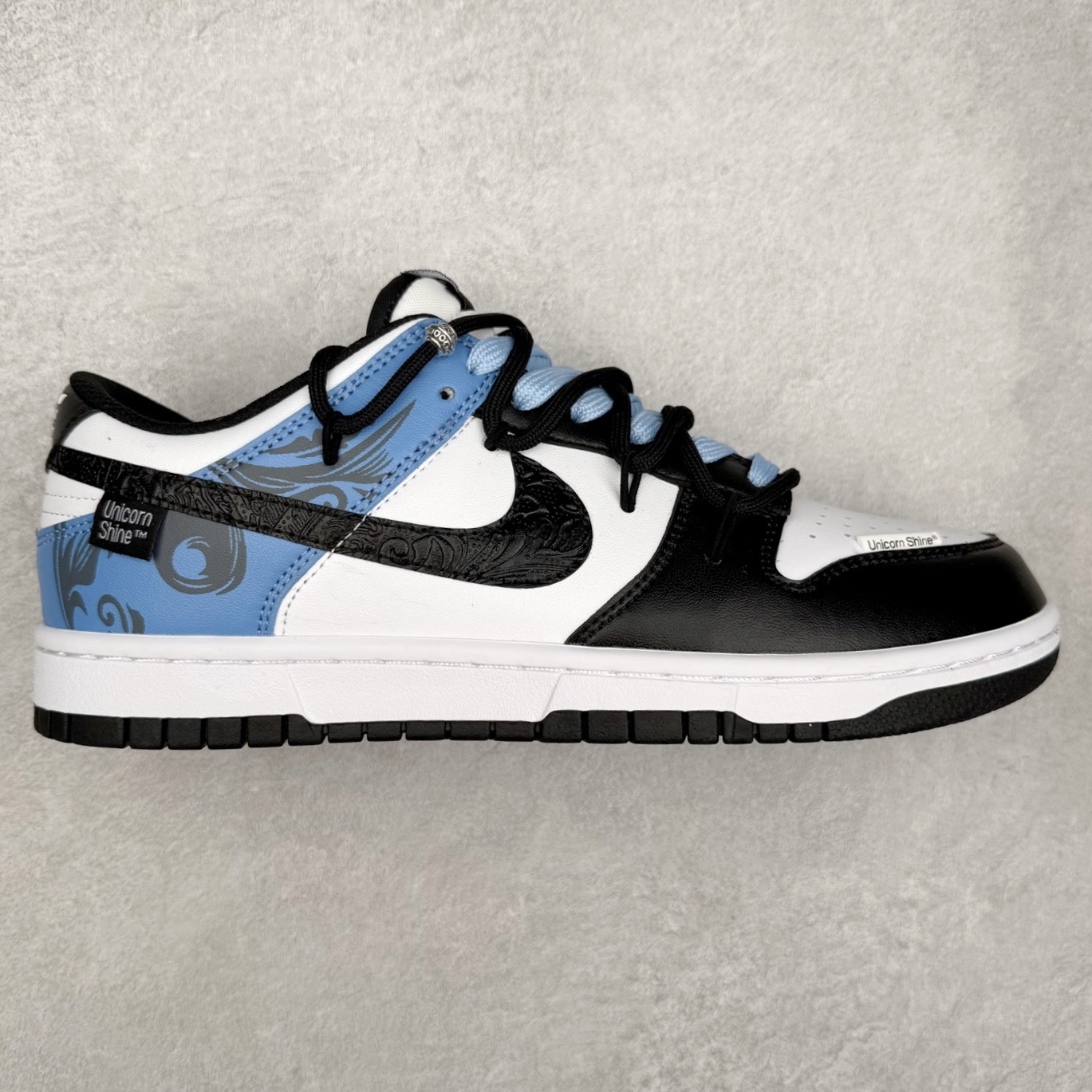 NK Dunk Low DD1391-100 定制系列天花板 无原鞋不开发 全系列得物原鞋一比一校对开发 配色持续更新中 终端对接 优势输出 全套原厂楦头原纸板数据档案倾力打造 原汁原味莞产 极致还原 圈内最强针车工艺 高端零售指定版 广东原厂配套原盒原标 鞋盒分三个尺码段 原厂冲刀 超高清洁度 全鞋零毛边皮料切割 采用原厂百宏鞋带以及原厂百宏织唛舌标 内标可供原厂几率过验 进口原装条纹中底布 四线拉帮白色点胶 原厂拉帮手法遵循公司 原厂电绣 极致还原 尺码：36 36.5 37.5 38 38.5 39 40 40.5 41 42 42.5 43 44 44.5 45 46-选品中心