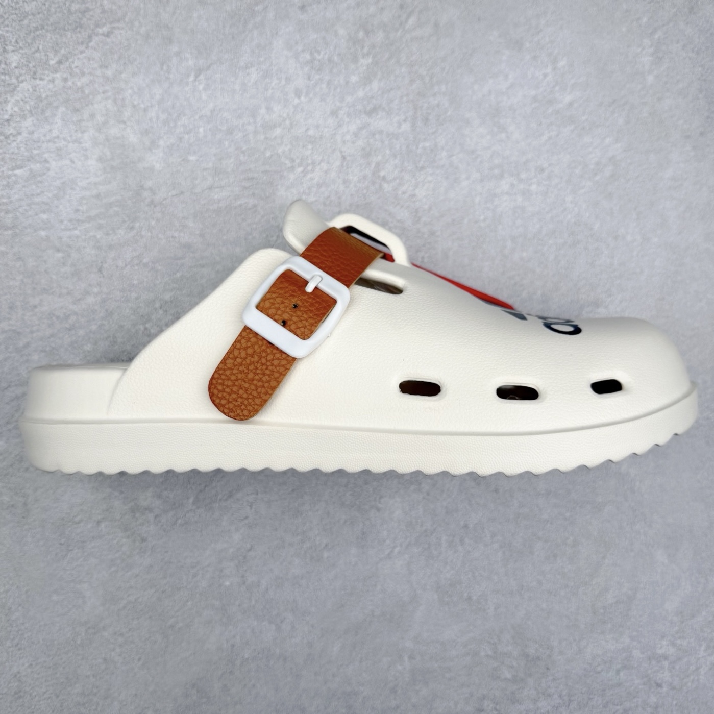 AD 潮流时尚简约百搭舒适休闲小众EVA防磨防滑包头拖鞋 实拍调校N版已经零色差零失真 百分百还原实物色彩所见即所得 不存在货不对板色差等低级问题 选购参考实物拍摄 不混卖不参货 只用心做好货严格选品 承诺混一赔十 尺码:36 36.5 37.5 38 38.5 39 40 40.5 41 42 42.5 43 44 44.5 45-选品中心