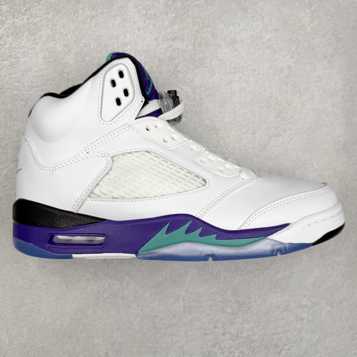 #外贸版 Air Jordan AJ5 Retro 白紫 HQ7979-100 原纸板楦头开发 进口头层皮料 完美鞋型匹配公司货 正确鞋舌立体高频 最新原厂底模 大底卡色咬花完美 鞋柜必备鞋款 终端现货供应 尺码:36 36.5 37.5 38 38.5 39 40 40.5 41 42 42.5 43 44 44.5 45 46 47.5-选品中心
