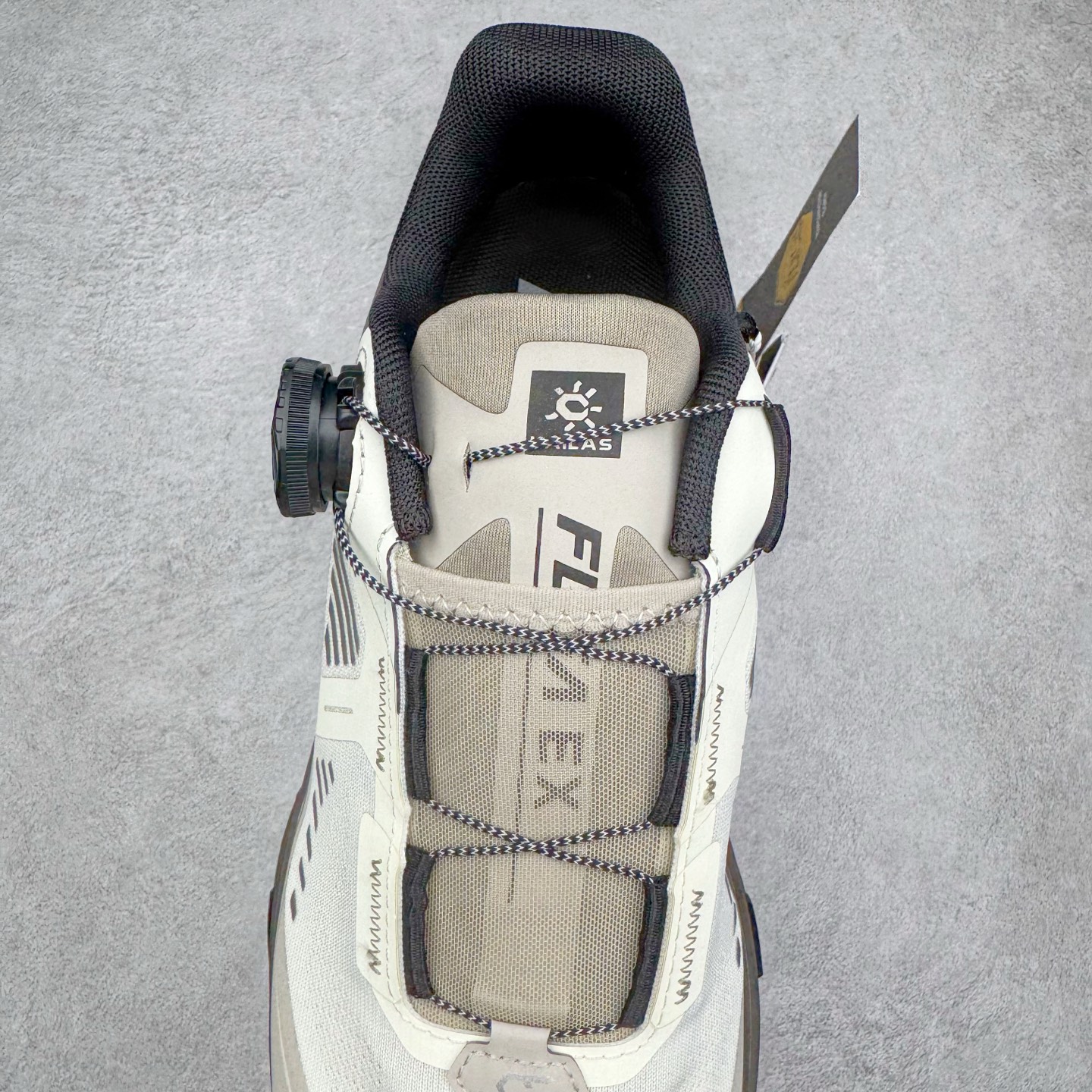 图片[5]-凯乐石 KAILAS FUGA EX3 BOA 25款舒适缓冲徒步 织物TPU减震防滑透气包裹性轻便低帮 超强抓地力越野跑步鞋 KAILAS凯乐石品牌是全球三大全系攀登品牌之一，于2003年创立于中国广州，致力于为有攀登梦想的户外运动员及爱好者，研发制造功能性专业装备，满足他们在极限环境下安全舒适的需求，凯乐石专注于科技面料的开发及专业功能设计，产品线覆盖登山、攀岩、徒步、越野跑山、露营、旅行等多项户外运动，通过运动员的测试反馈，不断进化迭代，产品荣获国内外大奖71座，发明专利21个，更突破性的自主研发攀登器械，打造出中国的攀登硬实力。实拍调校N版已经零色差零失真 百分百还原实物色彩所见即所得 不存在货不对板色差等低级问题 选购参考实物拍摄 不混卖不参货 只用心做好货严格选品 承诺混一赔十 尺码：36 36.5 37.5 38 38.5 39 40 40.5 41 42 42.5 43 44 44.5 45-选品中心