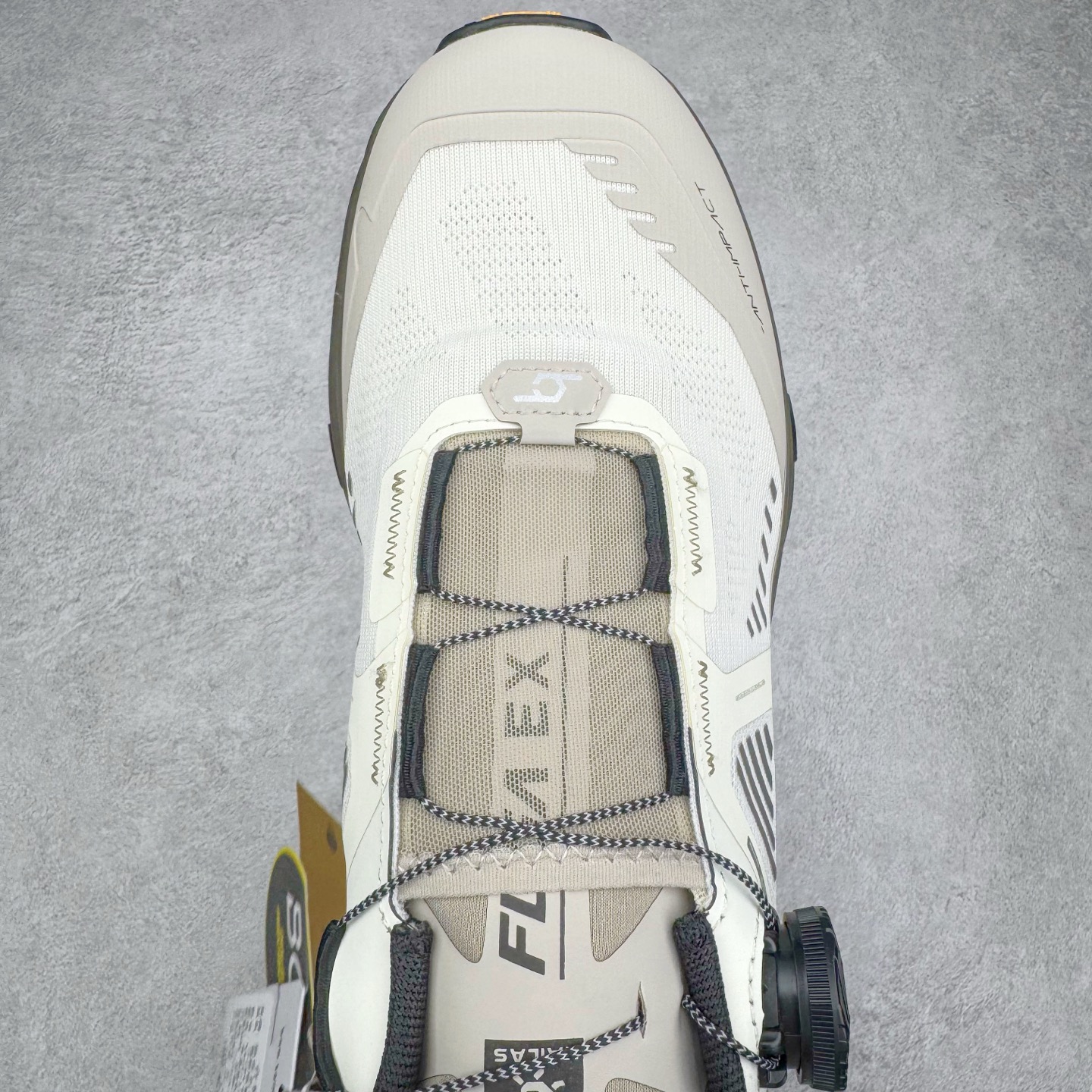 图片[4]-凯乐石 KAILAS FUGA EX3 BOA 25款舒适缓冲徒步 织物TPU减震防滑透气包裹性轻便低帮 超强抓地力越野跑步鞋 KAILAS凯乐石品牌是全球三大全系攀登品牌之一，于2003年创立于中国广州，致力于为有攀登梦想的户外运动员及爱好者，研发制造功能性专业装备，满足他们在极限环境下安全舒适的需求，凯乐石专注于科技面料的开发及专业功能设计，产品线覆盖登山、攀岩、徒步、越野跑山、露营、旅行等多项户外运动，通过运动员的测试反馈，不断进化迭代，产品荣获国内外大奖71座，发明专利21个，更突破性的自主研发攀登器械，打造出中国的攀登硬实力。实拍调校N版已经零色差零失真 百分百还原实物色彩所见即所得 不存在货不对板色差等低级问题 选购参考实物拍摄 不混卖不参货 只用心做好货严格选品 承诺混一赔十 尺码：36 36.5 37.5 38 38.5 39 40 40.5 41 42 42.5 43 44 44.5 45-选品中心