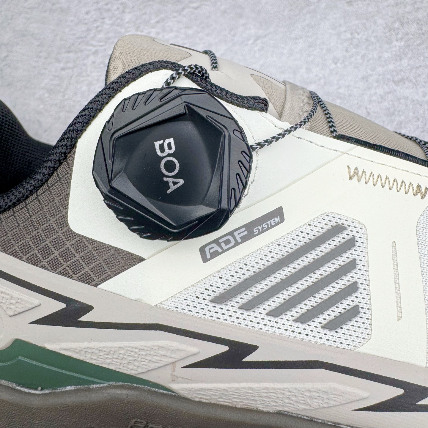 图片[18]-凯乐石 KAILAS FUGA EX3 BOA 25款舒适缓冲徒步 织物TPU减震防滑透气包裹性轻便低帮 超强抓地力越野跑步鞋 KAILAS凯乐石品牌是全球三大全系攀登品牌之一，于2003年创立于中国广州，致力于为有攀登梦想的户外运动员及爱好者，研发制造功能性专业装备，满足他们在极限环境下安全舒适的需求，凯乐石专注于科技面料的开发及专业功能设计，产品线覆盖登山、攀岩、徒步、越野跑山、露营、旅行等多项户外运动，通过运动员的测试反馈，不断进化迭代，产品荣获国内外大奖71座，发明专利21个，更突破性的自主研发攀登器械，打造出中国的攀登硬实力。实拍调校N版已经零色差零失真 百分百还原实物色彩所见即所得 不存在货不对板色差等低级问题 选购参考实物拍摄 不混卖不参货 只用心做好货严格选品 承诺混一赔十 尺码：36 36.5 37.5 38 38.5 39 40 40.5 41 42 42.5 43 44 44.5 45-选品中心