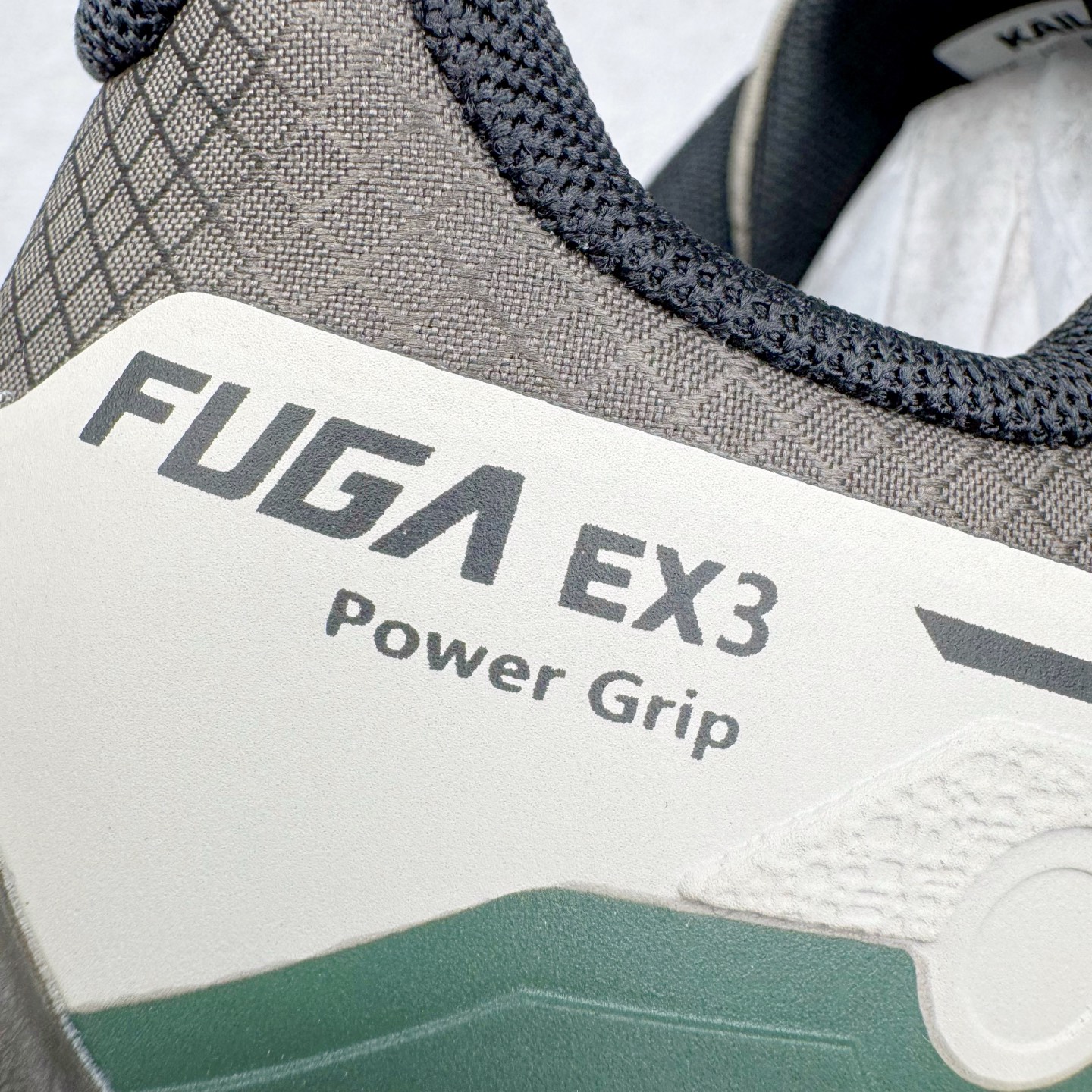 图片[17]-凯乐石 KAILAS FUGA EX3 BOA 25款舒适缓冲徒步 织物TPU减震防滑透气包裹性轻便低帮 超强抓地力越野跑步鞋 KAILAS凯乐石品牌是全球三大全系攀登品牌之一，于2003年创立于中国广州，致力于为有攀登梦想的户外运动员及爱好者，研发制造功能性专业装备，满足他们在极限环境下安全舒适的需求，凯乐石专注于科技面料的开发及专业功能设计，产品线覆盖登山、攀岩、徒步、越野跑山、露营、旅行等多项户外运动，通过运动员的测试反馈，不断进化迭代，产品荣获国内外大奖71座，发明专利21个，更突破性的自主研发攀登器械，打造出中国的攀登硬实力。实拍调校N版已经零色差零失真 百分百还原实物色彩所见即所得 不存在货不对板色差等低级问题 选购参考实物拍摄 不混卖不参货 只用心做好货严格选品 承诺混一赔十 尺码：36 36.5 37.5 38 38.5 39 40 40.5 41 42 42.5 43 44 44.5 45-选品中心