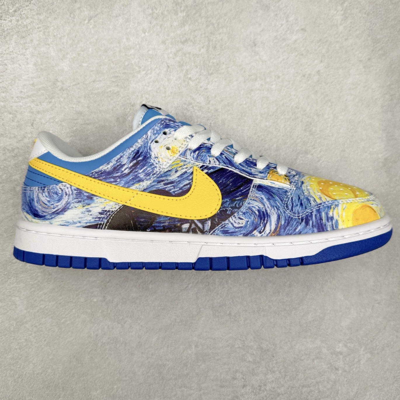 ＃纯原福利 NK Dunk Low 定制配色 大厂出品 极力推荐 原装头层材料 独家版型蒸餾加工帶來的是更好的视觉和脚感体验大厂纯原品质出货 清洁度 电绣工艺 皮料切割干净无任何毛边 细节完美 尺码：36 36.5 37.5 38 38.5 39 40 40.5 41 42 42.5 43 44 44.5 45-选品中心