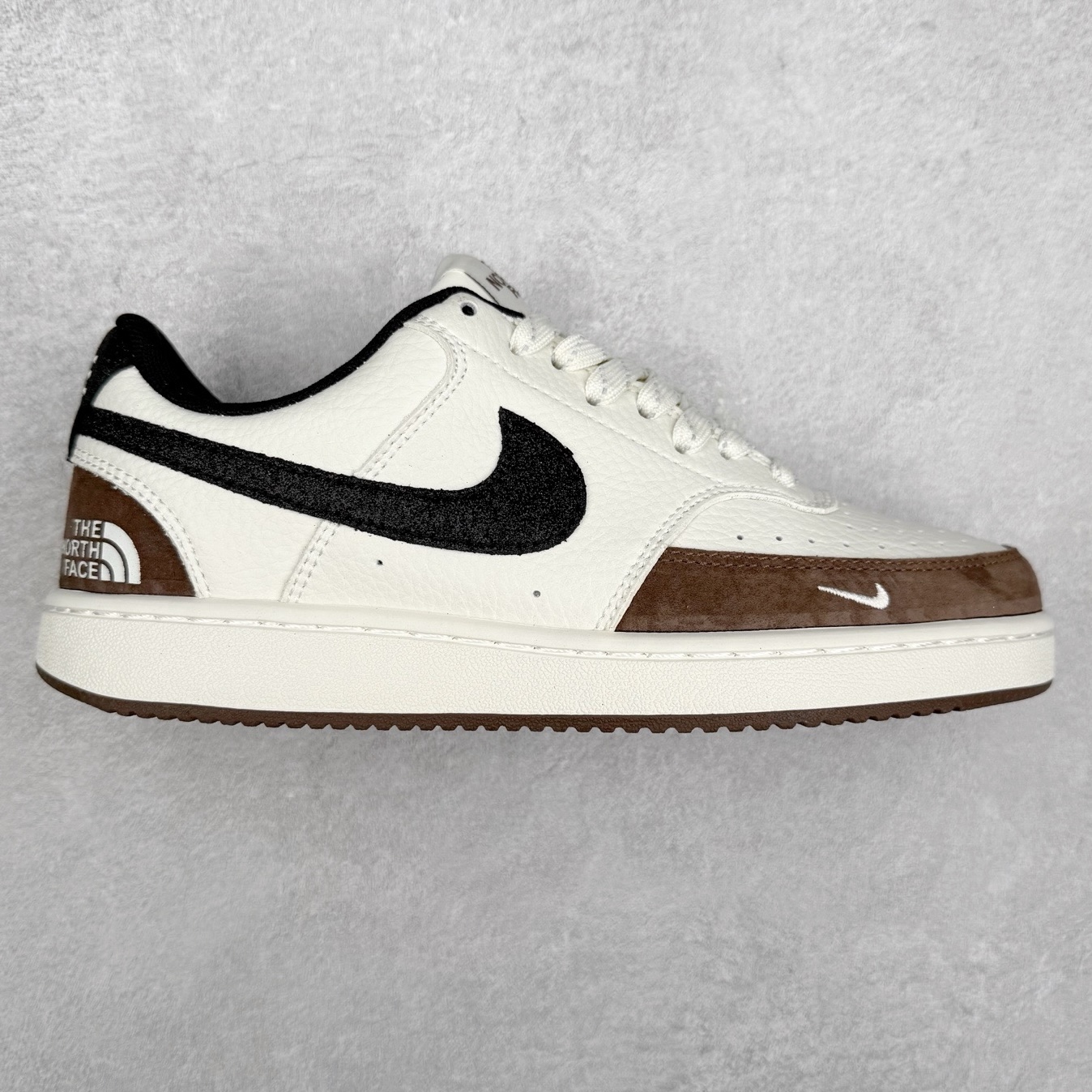 ＃福利特价 NK Court Vision 1 Low低帮板鞋运动鞋休闲鞋 折边针车 工艺难度大 原楦头原纸板 原装鞋盒 定制五金配件 内置全掌气垫 原厂鞋底 尺码：36 36.5 37.5 38 38.5 39 40 40.5 41 42 42.5 43 44 44.5 45-选品中心