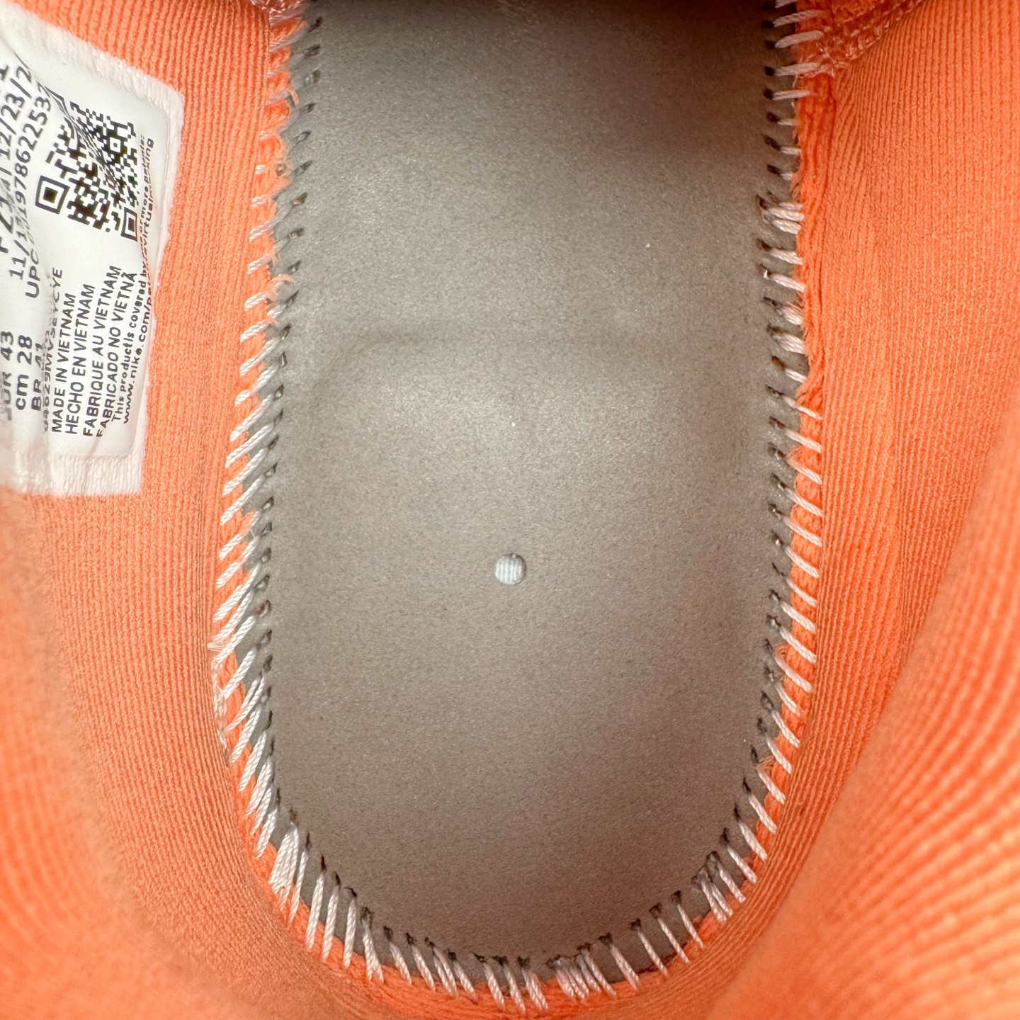 图片[10]-＃Max/灭世 NK Sabrina 2 萨布丽娜二代签名减震防滑低帮篮球鞋 FZ1517-801 革新登场🌪🔝颠覆革新出货‼️缓震配置独家革新！实战属性直接拉满👊🏻实战天花板上限再度提升！实战亲测-性能体验吊打国产同价位鞋款 ⚫️前掌扇形zoom➕增配中足抗扭片➕增配后掌马蹄ZOOM气垫（正品仅配置前掌扇形zoom） 完美解决 正品抗扭不足问题 ⚫️采用科比5代鞋楦以及龙骨数据打造！前后落差仅6mm！小科5实至名归！ ⚫️鞋身➕鞋头增配高频补强层，提升鞋头以及脚踝支撑性 ⚫️鞋垫采用高弹缓震垫材质-磨合一场直接贴合脚型☑️ ⚫️外底加厚2mm，升级止滑配方，磨合一次，抓地原地起飞 后卫旗舰有且只在灭世纯原（支持市场任意货品正面PK） 真材实料，肉眼可见！革新升级绝非空穴来风！灭世纯原内外兼修，用态度诠释最强实战货品👊🏻 尺码：39-46（尺码建议：标准亚洲楦 无需大半码）-选品中心