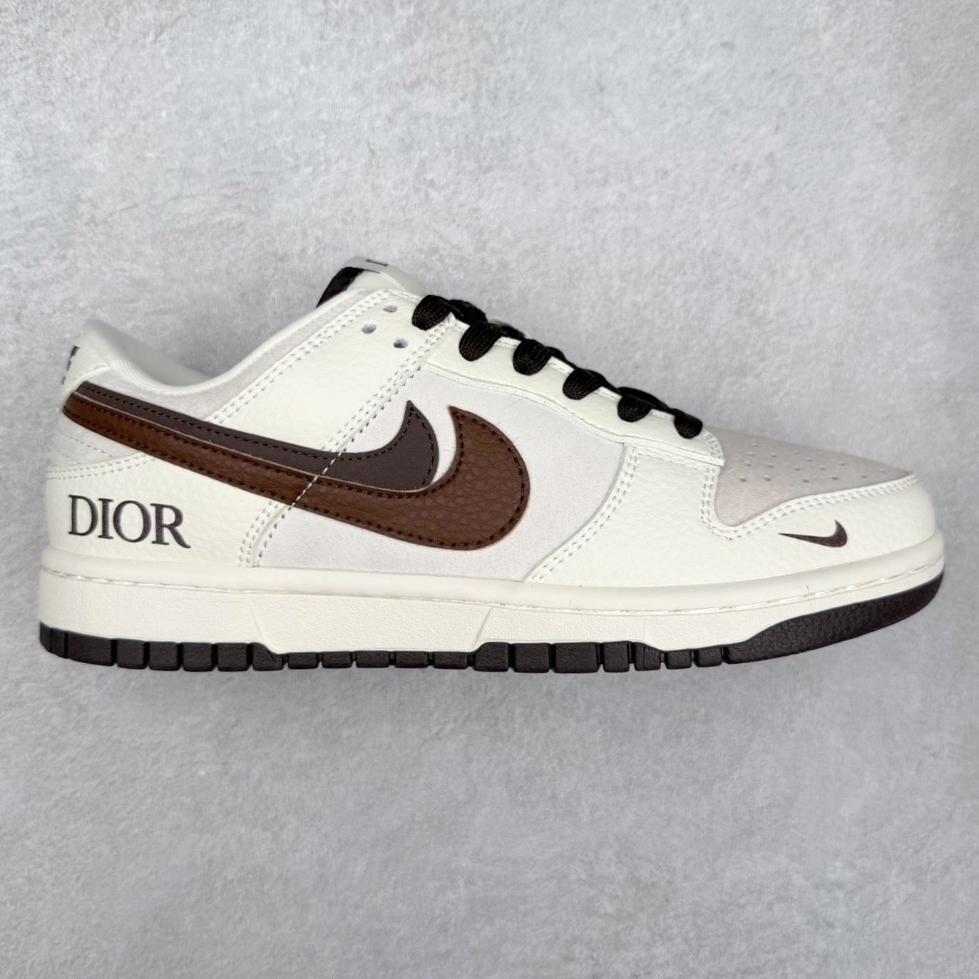 #纯原福利 NK Dunk Low 定制配色 大厂出品 极力推荐 原装头层材料 独家版型蒸餾加工帶來的是更好的视觉和脚感体验大厂纯原品质出货 清洁度 电绣工艺 皮料切割干净无任何毛边 细节完美 尺码:36 36.5 37.5 38 38.5 39 40 40.5 41 42 42.5 43 44 44.5 45-选品中心