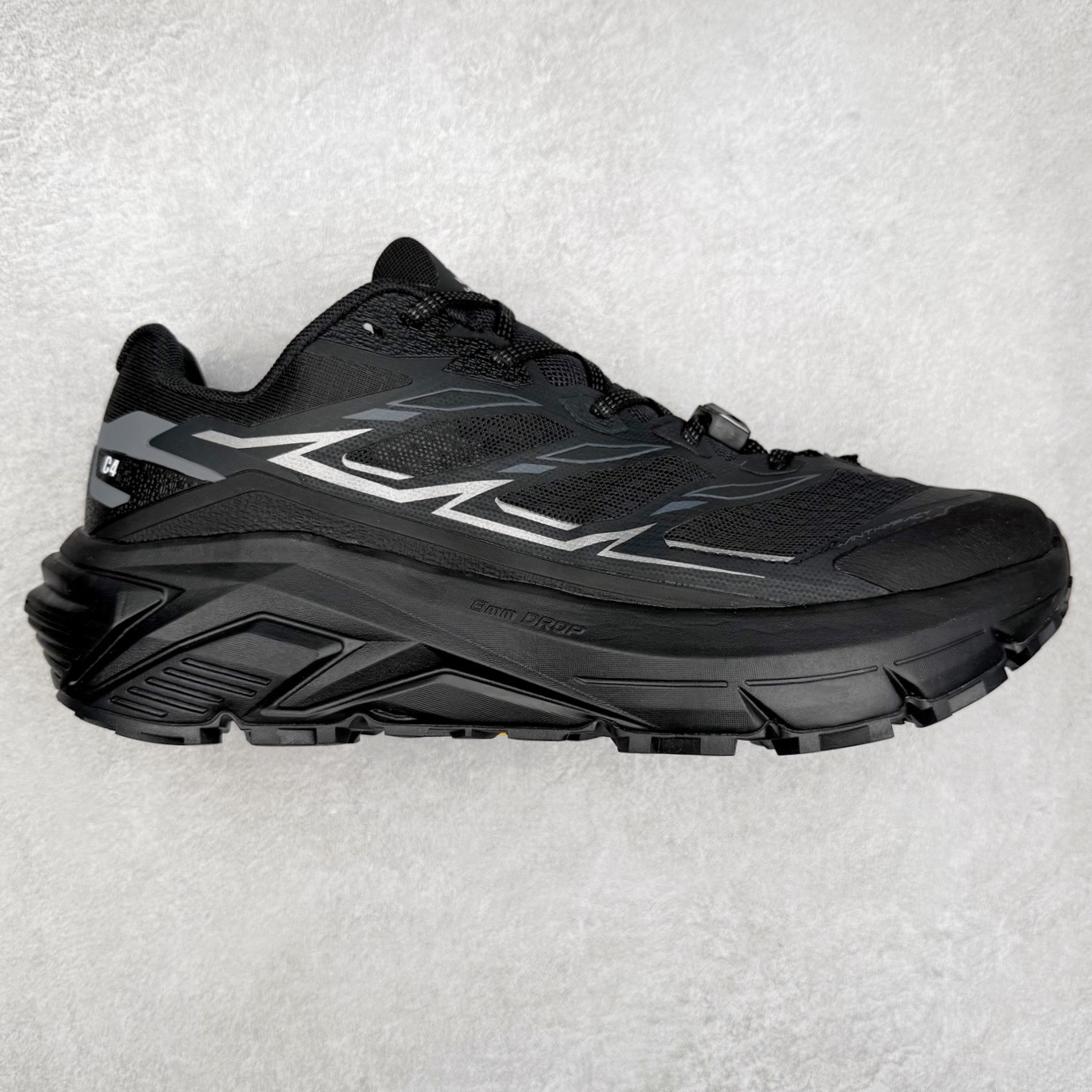 凯乐石 KAILAS C 4 舒适缓冲徒步 织物TPU减震防滑透气包裹性轻便低帮 超强抓地力越野跑步鞋 KAILAS凯乐石品牌是全球三大全系攀登品牌之一，于2003年创立于中国广州，致力于为有攀登梦想的户外运动员及爱好者，研发制造功能性专业装备，满足他们在极限环境下安全舒适的需求，凯乐石专注于科技面料的开发及专业功能设计，产品线覆盖登山、攀岩、徒步、越野跑山、露营、旅行等多项户外运动，通过运动员的测试反馈，不断进化迭代，产品荣获国内外大奖71座，发明专利21个，更突破性的自主研发攀登器械，打造出中国的攀登硬实力。实拍调校N版已经零色差零失真 百分百还原实物色彩所见即所得 不存在货不对板色差等低级问题 选购参考实物拍摄 不混卖不参货 只用心做好货严格选品 承诺混一赔十 尺码：36 36.5 37.5 38 38.5 39 40 40.5 41 42 42.5 43 44 44.5 45-选品中心