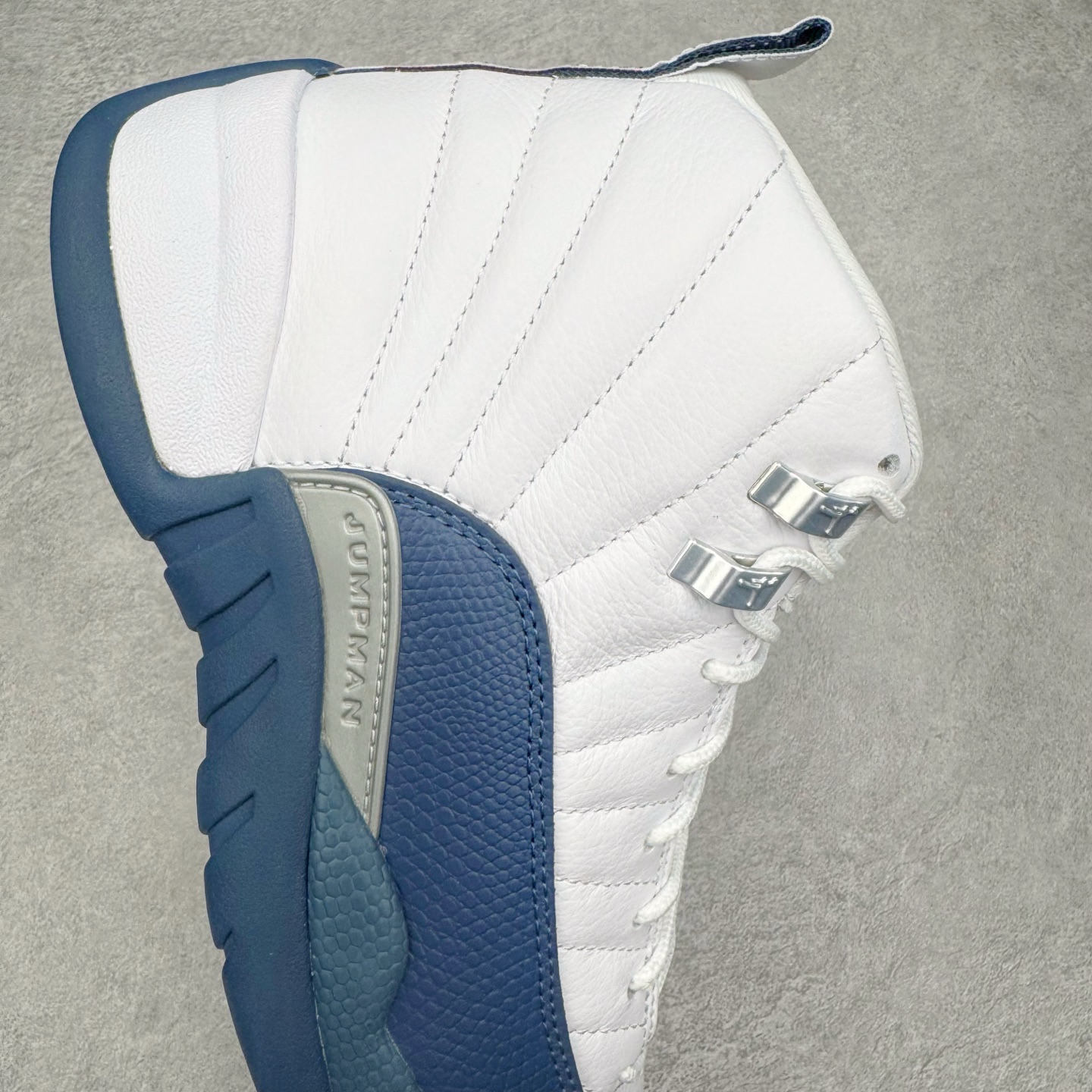 图片[6]-＃PK纯原 Air Jordan AJ12 Retro 法国蓝 货号：CT8013-114 外贸特供批次 原楦原档案数据开模打造 原汁原味12代鞋型 进口原厂皮料 原厂碳板 原装材料 原厂定制金属扣 原厂电绣 支持与公司货全方位对比 只服务于5%懂鞋的高端客户 发国外可支持各种retail商店充正寄售 尺码：40 40.5 41 42 42.5 43 44 44.5 45 45.5 46 47.5 48.5-选品中心