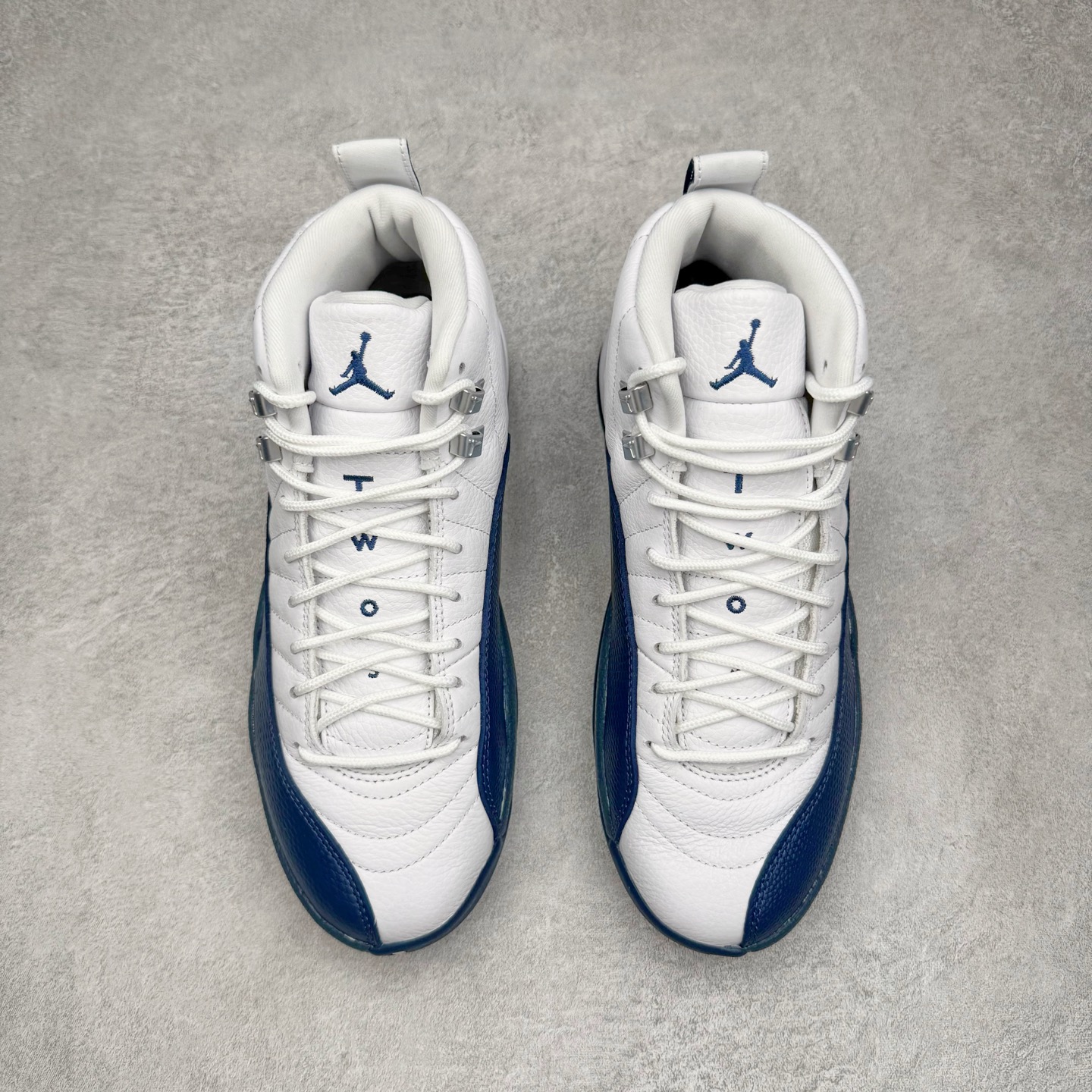 图片[2]-＃PK纯原 Air Jordan AJ12 Retro 法国蓝 货号：CT8013-114 外贸特供批次 原楦原档案数据开模打造 原汁原味12代鞋型 进口原厂皮料 原厂碳板 原装材料 原厂定制金属扣 原厂电绣 支持与公司货全方位对比 只服务于5%懂鞋的高端客户 发国外可支持各种retail商店充正寄售 尺码：40 40.5 41 42 42.5 43 44 44.5 45 45.5 46 47.5 48.5-选品中心