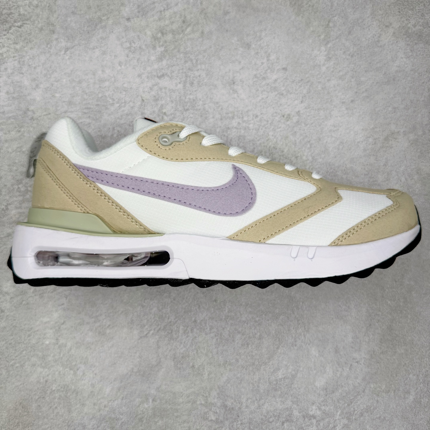 图片[4]-＃纯原特价 NK Air Max Dawn 黎明系列低帮气垫百搭休闲运动慢跑鞋 DQ3991 采用柔软翻毛皮和透气梭织材料打造利落鞋面 中底和鞋跟融入现代感线条设计 兼具复古风格与时尚魅力 尽显运动风范 鞋底加入 Air 缓震配置巧搭柔软泡绵 塑就非凡舒适感受 穿上 Air Max Dawn 运动鞋 打造出众造型 迎接美好的一天 实拍调校N版已经零色差零失真 百分百还原实物色彩所见即所得 不存在货不对板色差等低级问题 选购参考实物拍摄 不混卖不参货 只用心做好货严格选品 承诺混一赔十 尺码：36 36.5 37.5 38 38.5 39 40 40.5 41 42 42.5 43 44 44.5 45-选品中心