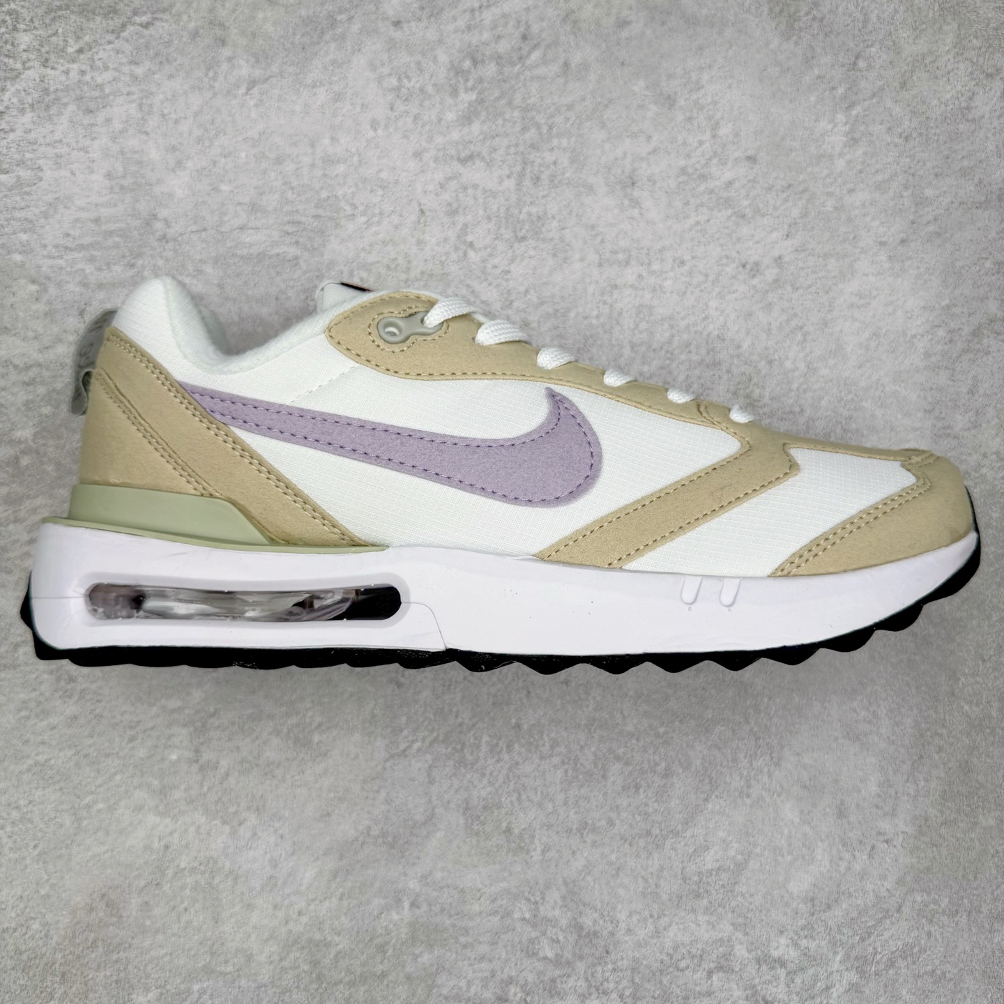 图片[5]-＃纯原特价 NK Air Max Dawn 黎明系列低帮气垫百搭休闲运动慢跑鞋 DQ3991 采用柔软翻毛皮和透气梭织材料打造利落鞋面 中底和鞋跟融入现代感线条设计 兼具复古风格与时尚魅力 尽显运动风范 鞋底加入 Air 缓震配置巧搭柔软泡绵 塑就非凡舒适感受 穿上 Air Max Dawn 运动鞋 打造出众造型 迎接美好的一天 实拍调校N版已经零色差零失真 百分百还原实物色彩所见即所得 不存在货不对板色差等低级问题 选购参考实物拍摄 不混卖不参货 只用心做好货严格选品 承诺混一赔十 尺码：36 36.5 37.5 38 38.5 39 40 40.5 41 42 42.5 43 44 44.5 45-选品中心