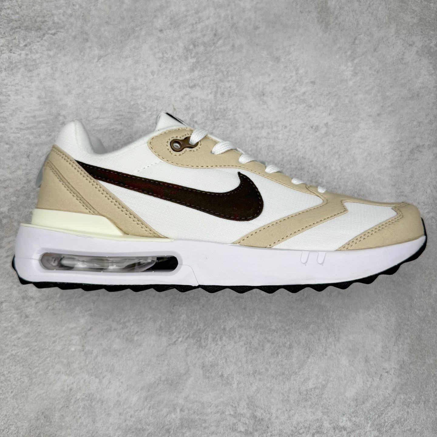 图片[2]-＃纯原特价 NK Air Max Dawn 黎明系列低帮气垫百搭休闲运动慢跑鞋 DQ3991 采用柔软翻毛皮和透气梭织材料打造利落鞋面 中底和鞋跟融入现代感线条设计 兼具复古风格与时尚魅力 尽显运动风范 鞋底加入 Air 缓震配置巧搭柔软泡绵 塑就非凡舒适感受 穿上 Air Max Dawn 运动鞋 打造出众造型 迎接美好的一天 实拍调校N版已经零色差零失真 百分百还原实物色彩所见即所得 不存在货不对板色差等低级问题 选购参考实物拍摄 不混卖不参货 只用心做好货严格选品 承诺混一赔十 尺码：36 36.5 37.5 38 38.5 39 40 40.5 41 42 42.5 43 44 44.5 45-选品中心