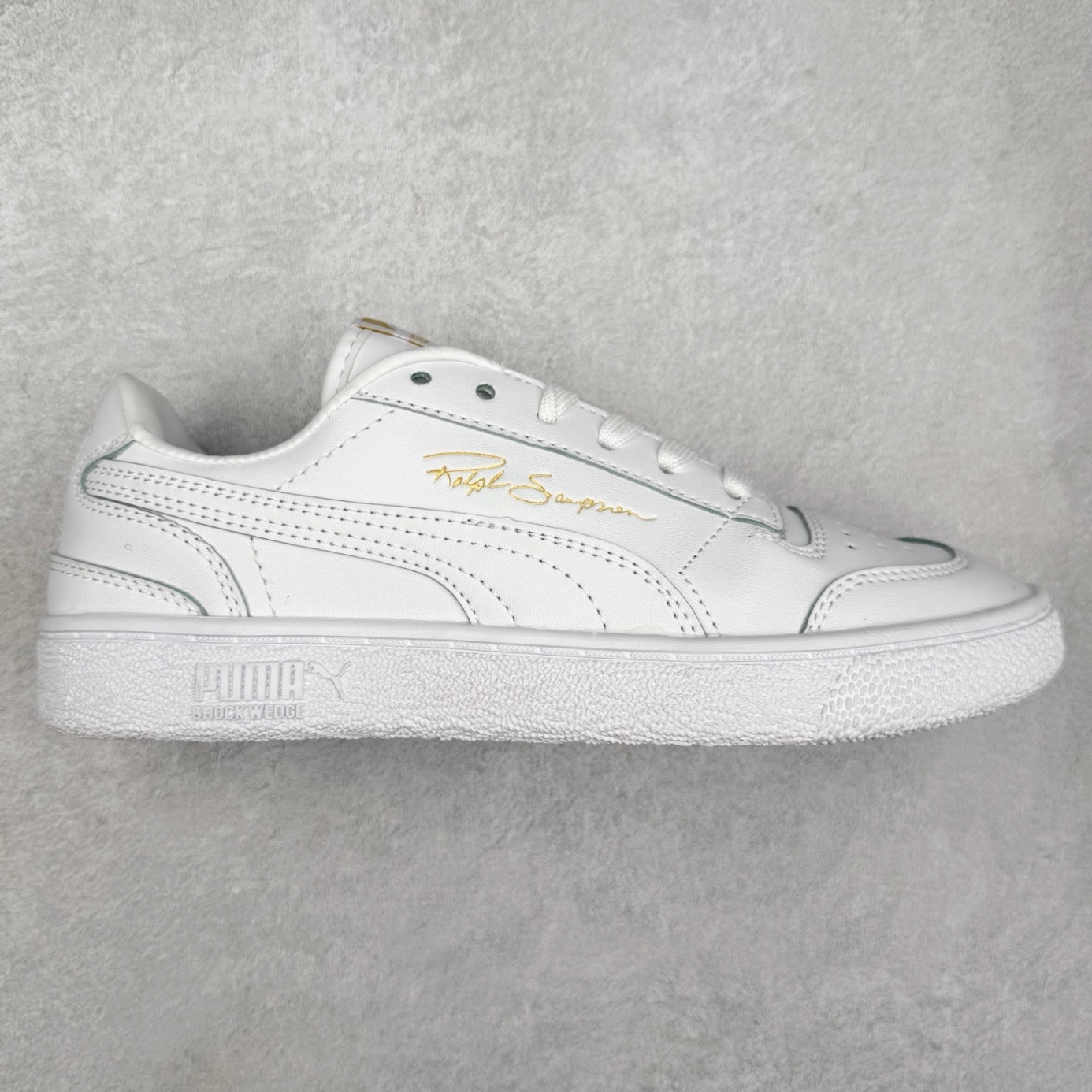 Puma Ralph Sampson Lo Vintage 彪马复古运动板鞋 实拍调校N版已经零色差零失真 百分百还原实物色彩所见即所得 不存在货不对板色差等低级问题 选购参考实物拍摄 不混卖不参货 只用心做好货严格选品 承诺混一赔十 尺码:36 36.5 37.5 38 38.5 39 40 40.5 41 42 42.5 43 44 44.5 45-选品中心