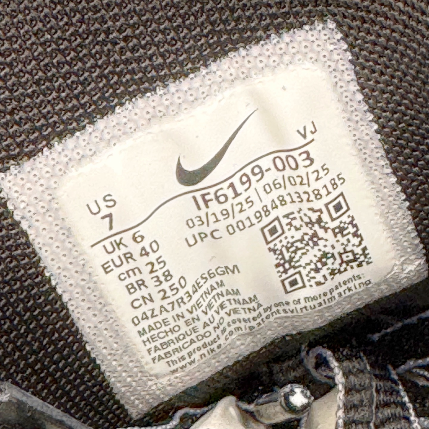 图片[12]-＃CS纯原 NK P-6000 系列低帮复古老爹风休闲运动舒适慢跑鞋 IF6199-003 购入原鞋原装纸板楦头开发 独家私模四层组合大底 市场唯一正确版本 良心定价 新配色陆续出货 进口三文治网面 融合 Pegasus 过往运动鞋设计 助力 21 世纪早期跑步运动跃升时尚新高度 采用透气网眼布、运动风格线条和耐穿覆面 兼具吸睛外观和舒适感受 中底泡绵以田径赛道为灵感 打造厚实设计 缔造出众缓震性能 尺码：36 36.5 37.5 38 38.5 39 40 40.5 41 42 42.5 43 44 44.5 45-选品中心