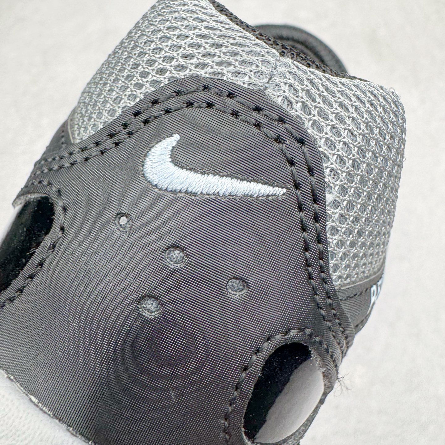 图片[18]-＃CS纯原 NK P-6000 系列低帮复古老爹风休闲运动舒适慢跑鞋 IF6199-003 购入原鞋原装纸板楦头开发 独家私模四层组合大底 市场唯一正确版本 良心定价 新配色陆续出货 进口三文治网面 融合 Pegasus 过往运动鞋设计 助力 21 世纪早期跑步运动跃升时尚新高度 采用透气网眼布、运动风格线条和耐穿覆面 兼具吸睛外观和舒适感受 中底泡绵以田径赛道为灵感 打造厚实设计 缔造出众缓震性能 尺码：36 36.5 37.5 38 38.5 39 40 40.5 41 42 42.5 43 44 44.5 45-选品中心