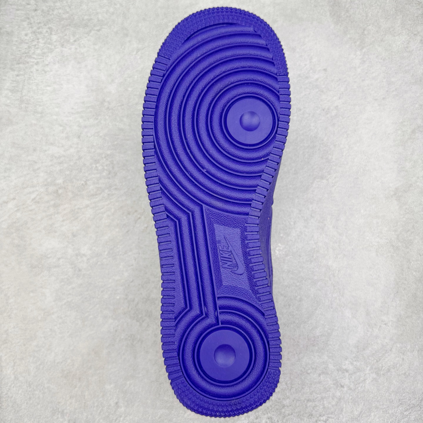 图片[9]-NK Air Force 1 Low Kobe Forever White 空军一号时尚舒适防滑耐磨低帮板鞋 科比紫色 IB0018-500 实拍调校N版已经零色差零失真 百分百还原实物色彩所见即所得 不存在货不对板色差等低级问题 选购参考实物拍摄 不混卖不参货 只用心做好货严格选品 承诺混一赔十 尺码：36 36.5 37.5 38 38.5 39 40 40.5 41 42 42.5 43 44 44.5 45-选品中心