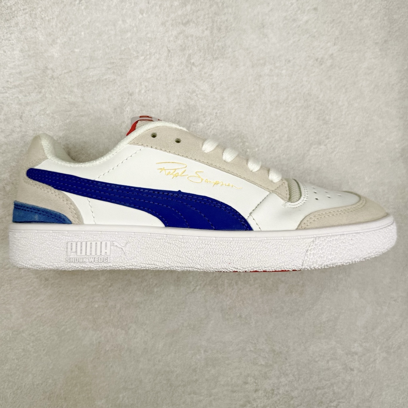 Puma Ralph Sampson Lo Vintage 彪马复古运动板鞋 实拍调校N版已经零色差零失真 百分百还原实物色彩所见即所得 不存在货不对板色差等低级问题 选购参考实物拍摄 不混卖不参货 只用心做好货严格选品 承诺混一赔十 尺码：36 36.5 37.5 38 38.5 39 40 40.5 41 42 42.5 43 44 44.5 45-选品中心
