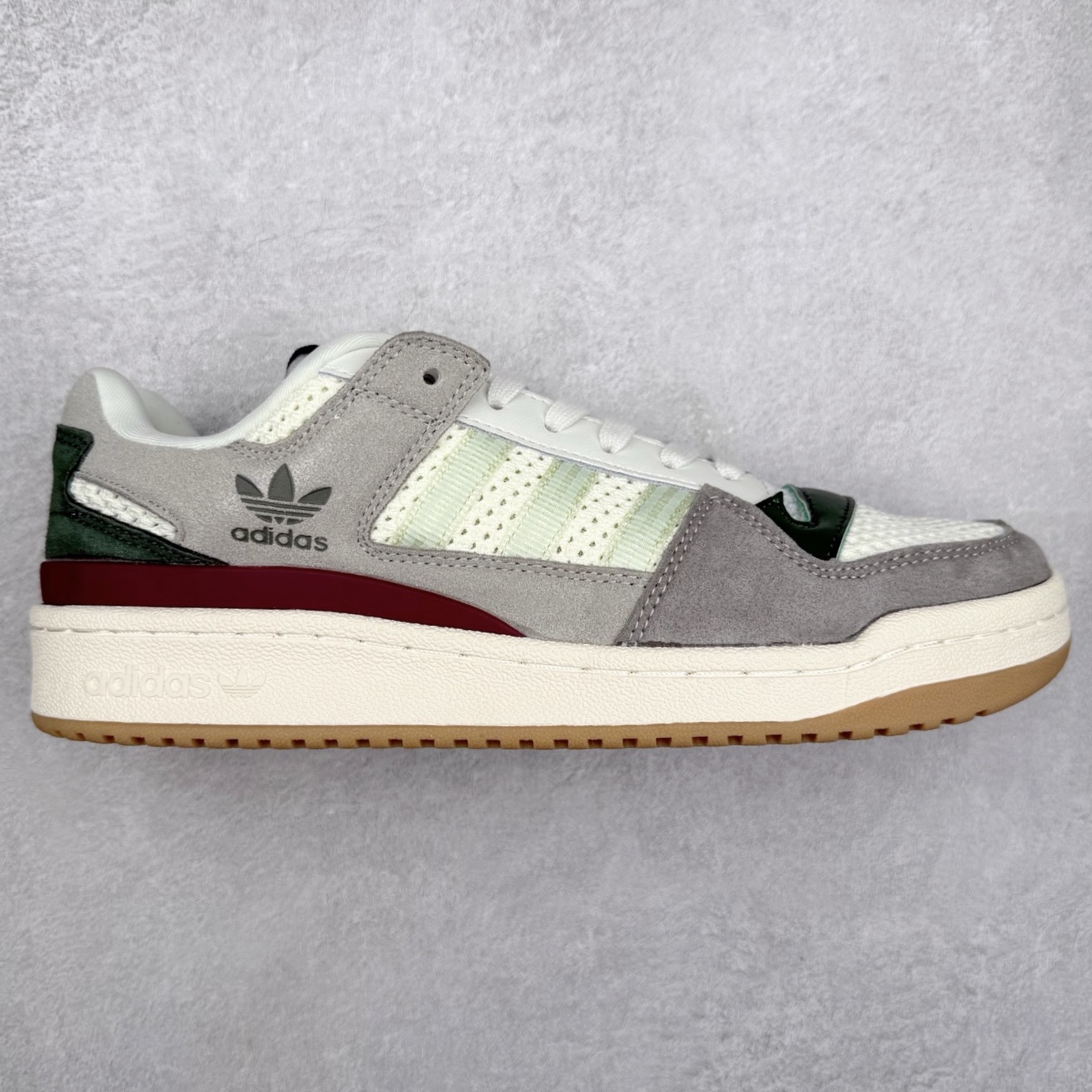 图片[2]-＃福利特价 AD Forum 84 Low OG 低帮百搭潮流休闲运动板鞋 以复古篮球鞋的外形为基础 采用皮革拼接 简约百搭 更加贴合舒适 中底内侧网格造型起到点睛之笔 外底橡胶 更显复古 尺码：36 36.5 37.5 38 38.5 39 40 40.5 41 42 42.5 43 44 44.5 45-选品中心