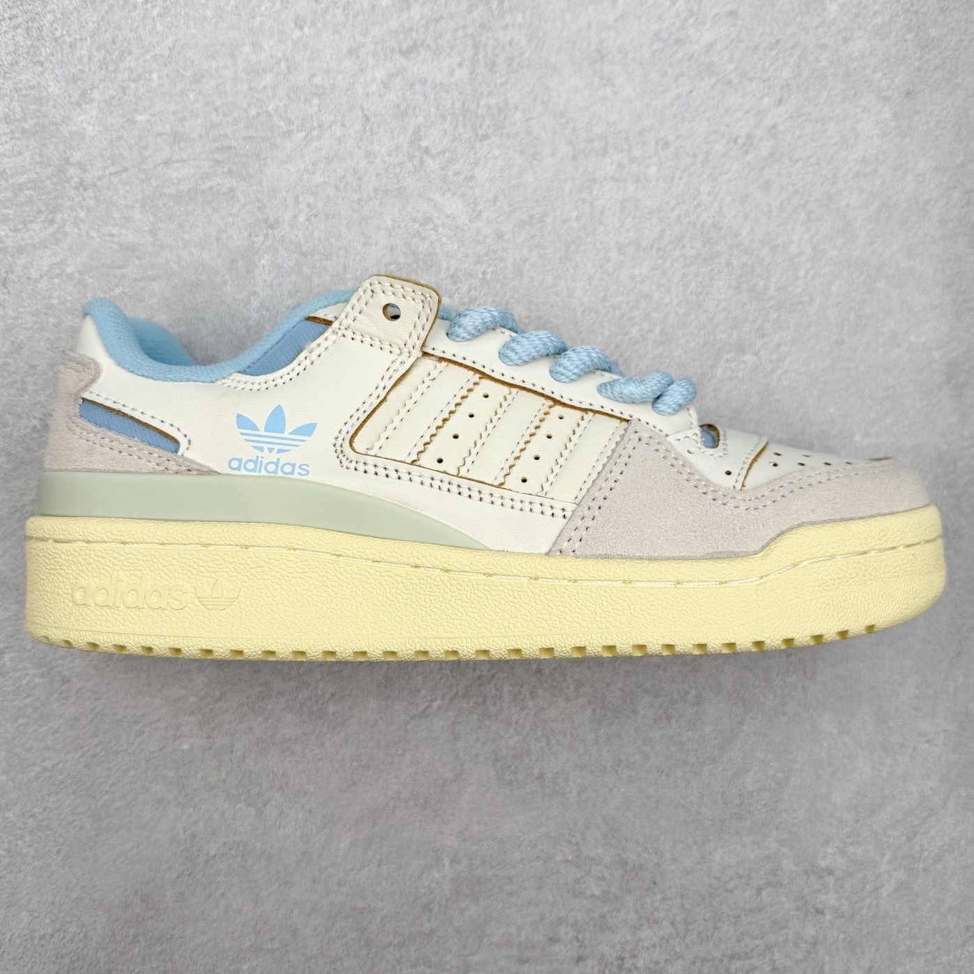 图片[7]-＃福利特价 AD Forum 84 Low OG 低帮百搭潮流休闲运动板鞋 以复古篮球鞋的外形为基础 采用皮革拼接 简约百搭 更加贴合舒适 中底内侧网格造型起到点睛之笔 外底橡胶 更显复古 尺码：36 36.5 37.5 38 38.5 39 40 40.5 41 42 42.5 43 44 44.5 45-选品中心