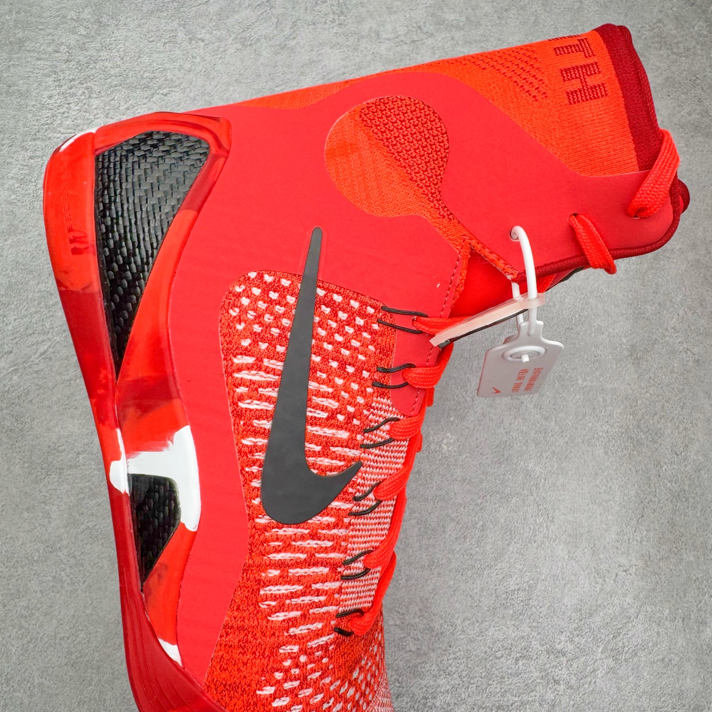图片[6]-＃灭世纯原 NK KOBE 9 ELITE PROTRO \\\”科比9代精英高帮 圣诞红 FZ7335-600 2025曼巴年🐍重磅新品 市场最强科比9代精英版 独家出货 ✅原楦打造灵动版型 鞋头➕腰身➕后跟 360°无死角 ✅原厂工艺3层立体编织flyknit鞋面 厚度同步ZP吊打市场“纯原” ✅原厂碳板加持 立体感区分市场货品 ✅区分市场货品🌪过验级拉帮细节 ✅内置全新复刻版中底鞋垫 REACT缓震 密度增加抗衰减 ✅针对海外市场增加 47.5 满足精英选手实战需求 最强科9 灭世制造 用实力让情怀落地 👊🏻 实拍调校N版已经零色差零失真 百分百还原实物色彩所见即所得 不存在货不对板色差等低级问题 选购参考实物拍摄 不混卖不参货 只用心做好货严格选品 承诺混一赔十 尺码：39 40 40.5 41 42 42.5 43 44 44.5 45 46 47.5-选品中心