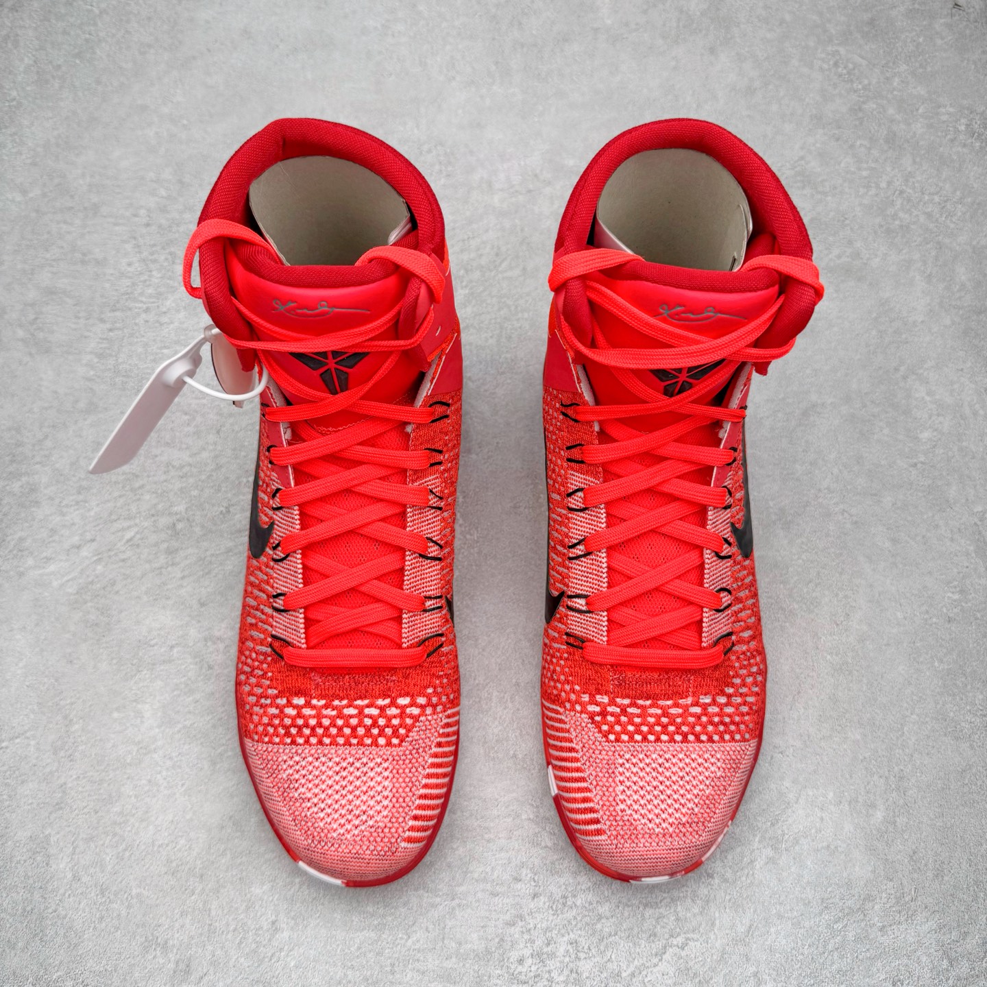 图片[2]-＃灭世纯原 NK KOBE 9 ELITE PROTRO \\\”科比9代精英高帮 圣诞红 FZ7335-600 2025曼巴年🐍重磅新品 市场最强科比9代精英版 独家出货 ✅原楦打造灵动版型 鞋头➕腰身➕后跟 360°无死角 ✅原厂工艺3层立体编织flyknit鞋面 厚度同步ZP吊打市场“纯原” ✅原厂碳板加持 立体感区分市场货品 ✅区分市场货品🌪过验级拉帮细节 ✅内置全新复刻版中底鞋垫 REACT缓震 密度增加抗衰减 ✅针对海外市场增加 47.5 满足精英选手实战需求 最强科9 灭世制造 用实力让情怀落地 👊🏻 实拍调校N版已经零色差零失真 百分百还原实物色彩所见即所得 不存在货不对板色差等低级问题 选购参考实物拍摄 不混卖不参货 只用心做好货严格选品 承诺混一赔十 尺码：39 40 40.5 41 42 42.5 43 44 44.5 45 46 47.5-选品中心