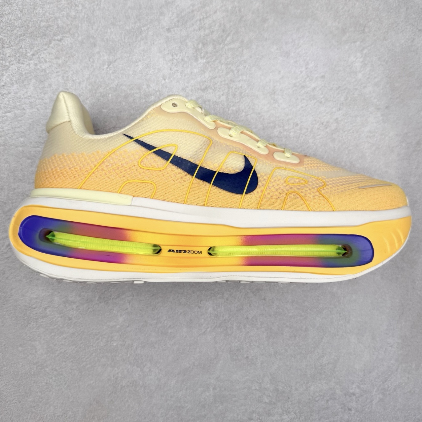 NK Vomero Premium 时尚舒适 网布防滑耐磨 低帮跑步鞋 HQ2050-701 实拍调校N版已经零色差零失真 百分百还原实物色彩所见即所得 不存在货不对板色差等低级问题 选购参考实物拍摄 不混卖不参货 只用心做好货严格选品 承诺混一赔十 尺码:36 36.5 37.5 38 38.5 39 40 40.5 41 42 42.5 43 44 44.5 45-选品中心