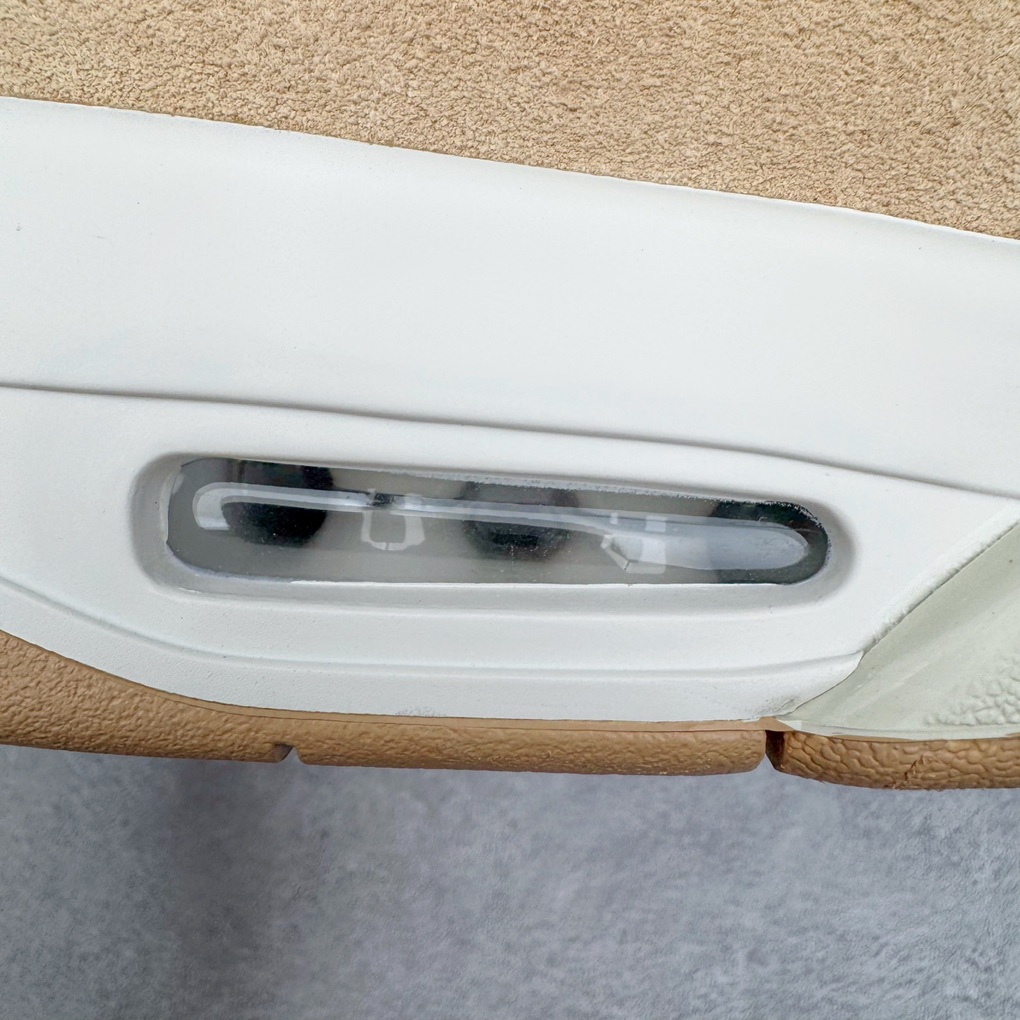 图片[16]-＃GX Air Jordan AJ4 WMNS \\\”Cozy Girl\\\”泰迪熊 HV0823-200 圈内最强四代 独家外贸特供尺码含 45.5 49.5 50.5 耗时半年巨作 全套原纸板楦头开发 原厂特供皮料加持 确保原汁原味 完美呈现四代版型 一比一鞋头弧度高度鞋身弧度 数据细节工艺流程均保持原鞋一致 原厂TPU网格鞋带扣 正确内里网布 菱角分明不变形无多余毛边 柔软性质感一致于原鞋 市场唯一原厂鞋扣模具 背面可见隐藏注塑口 原厂织唛标 原厂飞人电绣工艺 尾指中部跳三针 独家绑鞋带手法 印刷中底布 四线拉帮 米色美纹纸贴合固定 进口港宝加持 后跟自然饱满 全鞋荧光划线卡点 追求极致完美 每一双都是工艺品 多重QC质检 超越公司货的品控标准 实实在在的免检产品 尺码：36 36.5 37.5 38 38.5 39 40 40.5 41 42 42.5 43 44 44.5 45 45.5 46 47.5 48.5 49.5 50.5-选品中心