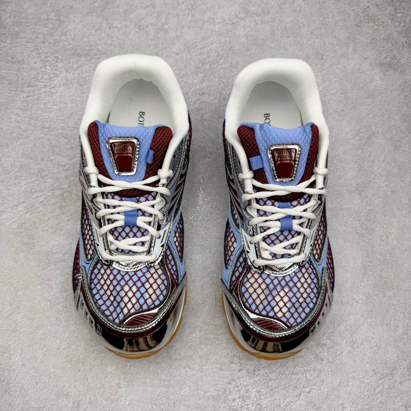 图片[2]-＃纯原 BOTTEGA VENETA Orbit Runner BV葆蝶家时尚休闲王一博同款老爹鞋运动鞋 原版开发 一比一打造 相似度百分之99以上 市场一梯队级别品质 区别市场任何标文顶级品质版本 采用轻质科技网布面料 搭配几何图案设计橡胶外底 王炸系列 高版本 认准套包工艺 实际增高很多哦 还是一样显腿细非常nice 耐玩耐造 对标对版 套包鞋工艺 认准高版本 大底选用拼色TPU大底 配置原版包装 尺码：35 36 37 38 39 40 41 42 43 44 45-选品中心