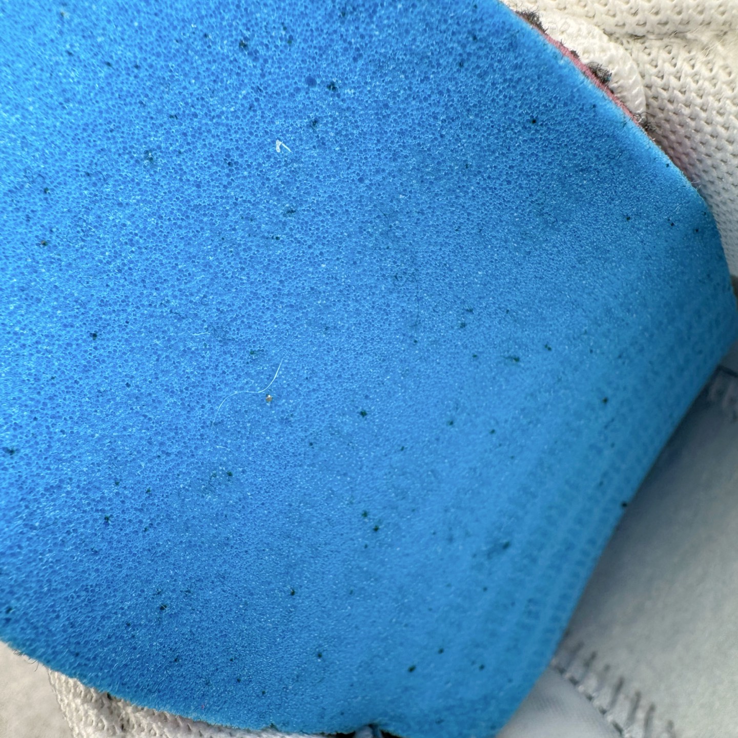 图片[11]-＃CS纯原 NK P-6000 系列低帮复古老爹风休闲运动舒适慢跑鞋 BV1021-011 购入原鞋原装纸板楦头开发 独家私模四层组合大底 市场唯一正确版本 良心定价 新配色陆续出货 进口三文治网面 融合 Pegasus 过往运动鞋设计 助力 21 世纪早期跑步运动跃升时尚新高度 采用透气网眼布、运动风格线条和耐穿覆面 兼具吸睛外观和舒适感受 中底泡绵以田径赛道为灵感 打造厚实设计 缔造出众缓震性能 尺码：36 36.5 37.5 38 38.5 39 40 40.5 41 42 42.5 43 44 44.5 45-选品中心