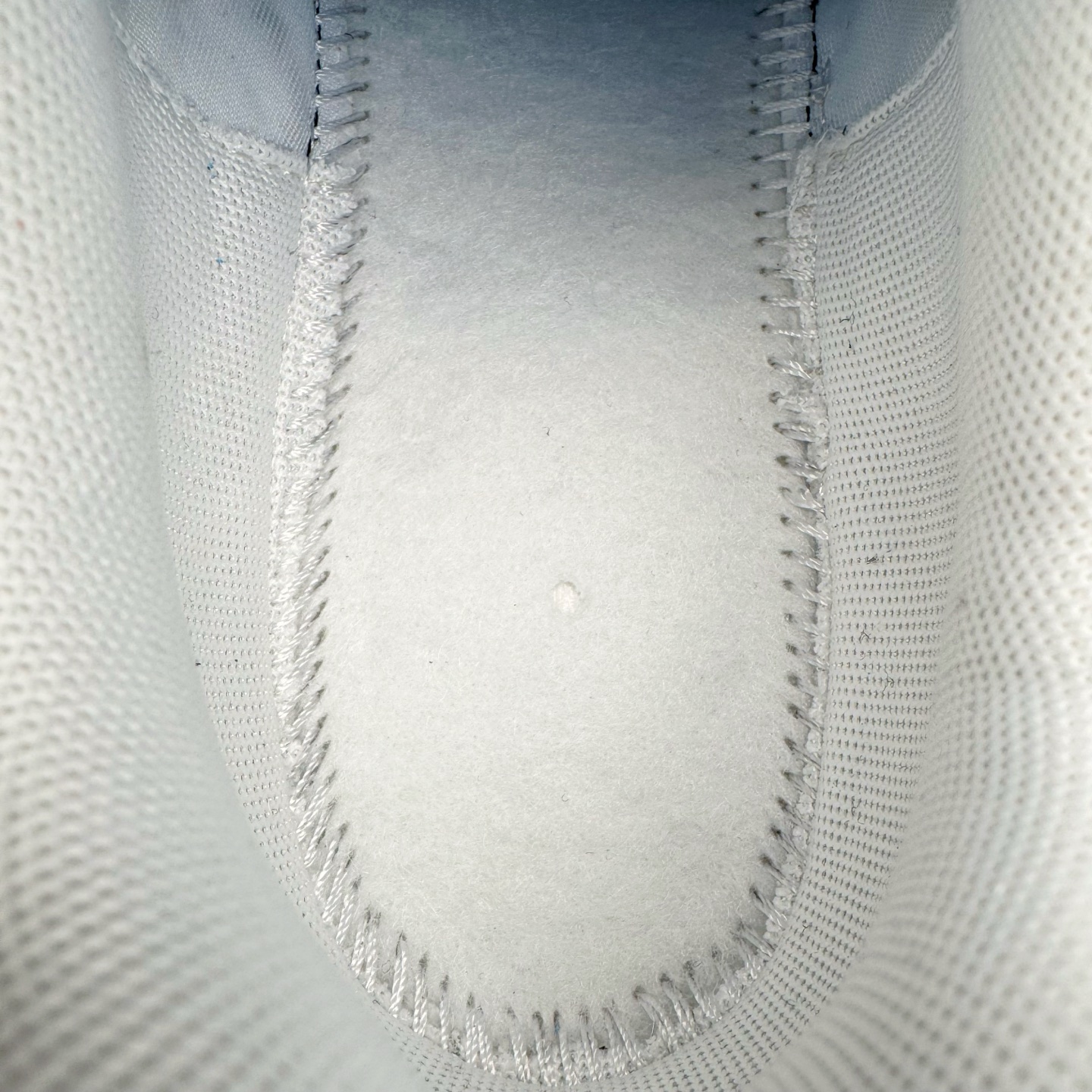 图片[10]-＃CS纯原 NK P-6000 系列低帮复古老爹风休闲运动舒适慢跑鞋 BV1021-011 购入原鞋原装纸板楦头开发 独家私模四层组合大底 市场唯一正确版本 良心定价 新配色陆续出货 进口三文治网面 融合 Pegasus 过往运动鞋设计 助力 21 世纪早期跑步运动跃升时尚新高度 采用透气网眼布、运动风格线条和耐穿覆面 兼具吸睛外观和舒适感受 中底泡绵以田径赛道为灵感 打造厚实设计 缔造出众缓震性能 尺码：36 36.5 37.5 38 38.5 39 40 40.5 41 42 42.5 43 44 44.5 45-选品中心