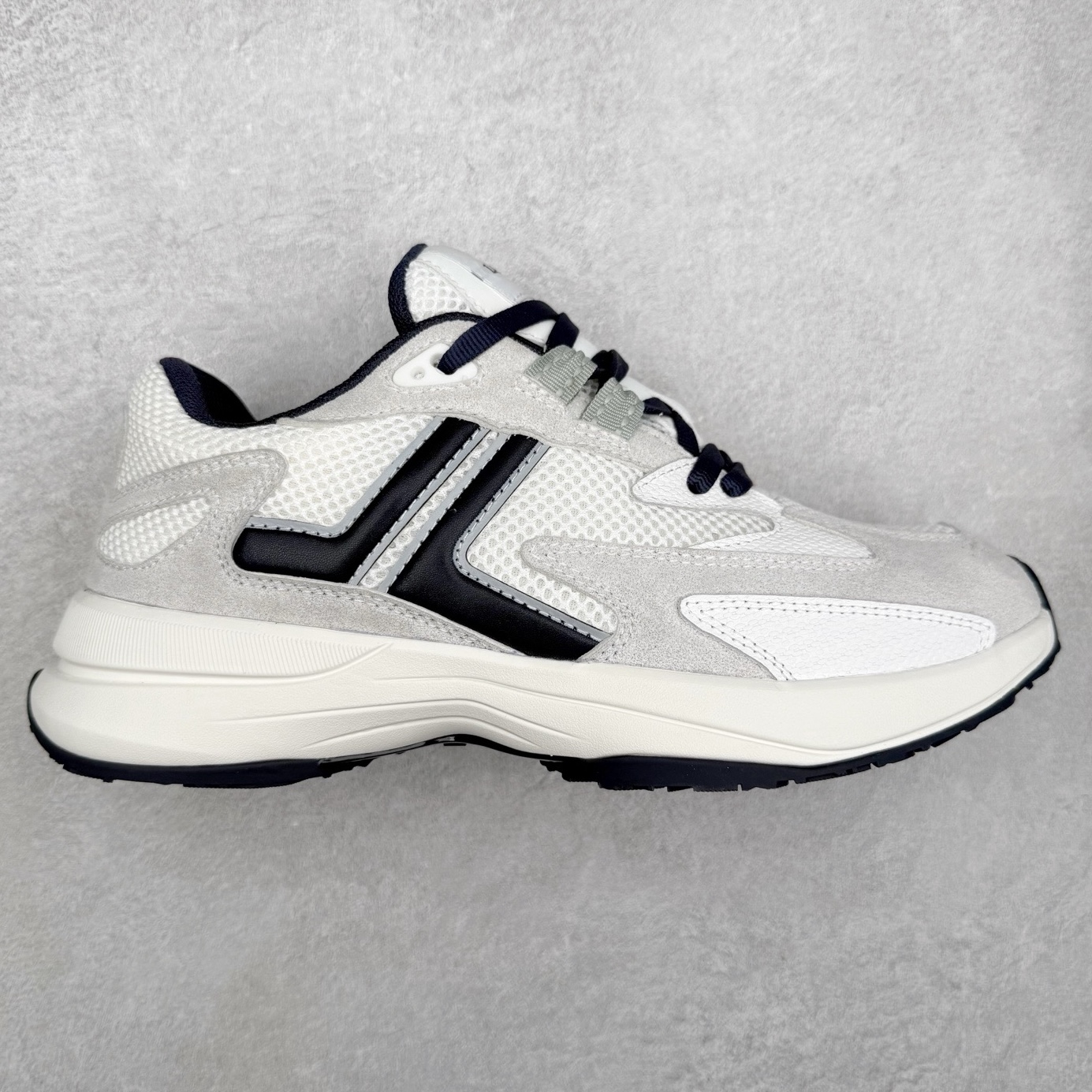 LANVIN|浪凡时尚休闲运动鞋 情侣款跑步鞋2025,上脚好看舒适✔️✔️ LANVIN浪凡四季休闲鞋运动鞋#跟上潮流的休闲运动鞋 #运动休闲鞋 #时尚潮流鞋 #休闲运动鞋推荐 #休闲百搭鞋 尺码:35 36 37 38 39 40 41 42 43 44 45-选品中心