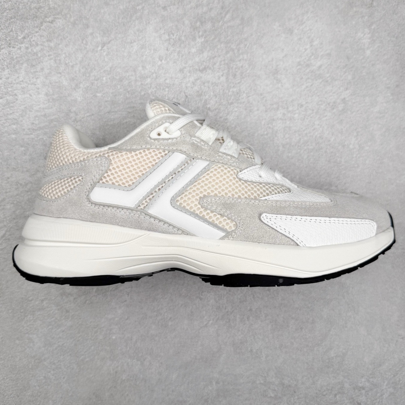 LANVIN|浪凡时尚休闲运动鞋 情侣款跑步鞋2025,上脚好看舒适✔️✔️ LANVIN浪凡四季休闲鞋运动鞋#跟上潮流的休闲运动鞋 #运动休闲鞋 #时尚潮流鞋 #休闲运动鞋推荐 #休闲百搭鞋 尺码:35 36 37 38 39 40 41 42 43 44 45-选品中心