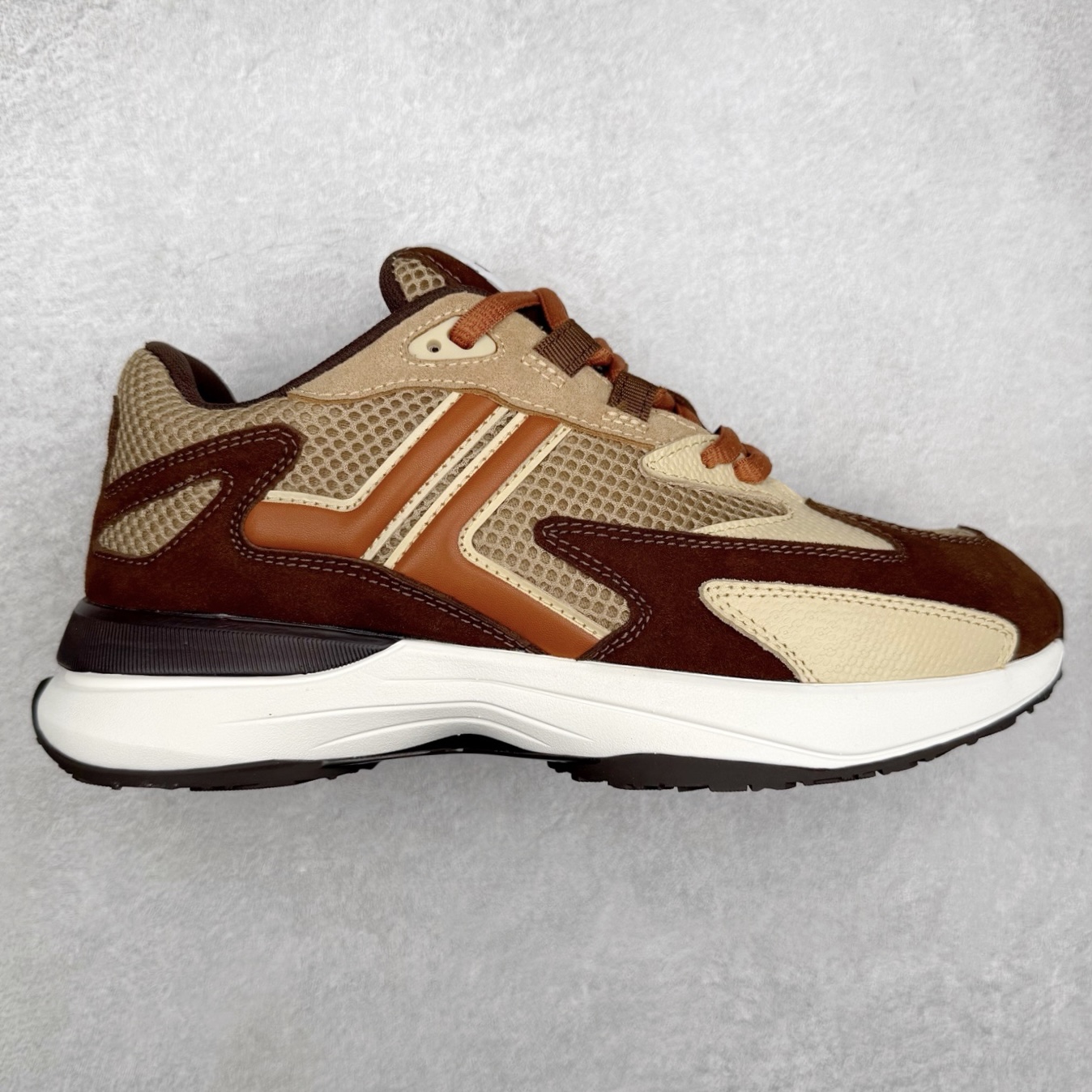 LANVIN｜浪凡时尚休闲运动鞋 情侣款跑步鞋2025，上脚好看舒适✔️✔️ LANVIN浪凡四季休闲鞋运动鞋#跟上潮流的休闲运动鞋 #运动休闲鞋 #时尚潮流鞋 #休闲运动鞋推荐 #休闲百搭鞋 尺码：35 36 37 38 39 40 41 42 43 44 45-选品中心