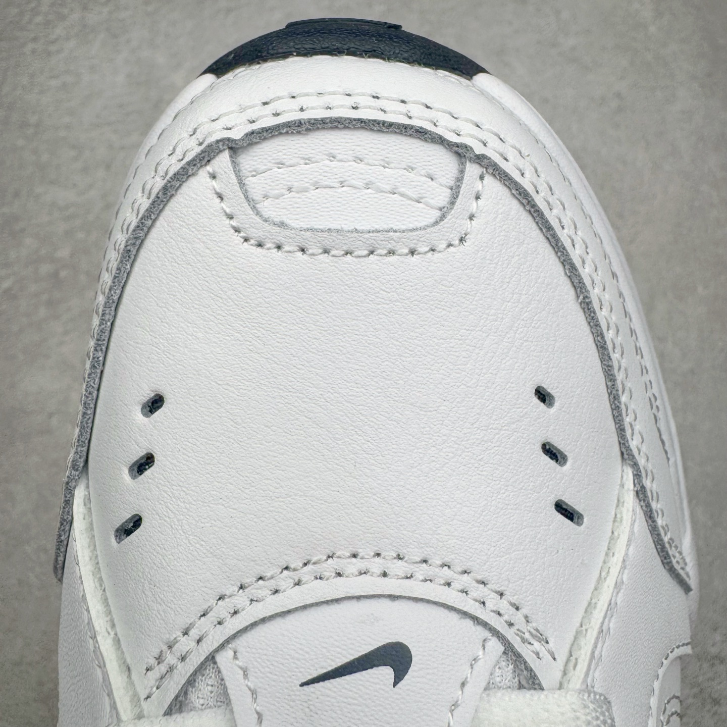 图片[14]-＃奥莱订单福利 NK Air Monarch IV M2K Tekno 复古运动老爹鞋 白蓝 货号：415445-102 独家渠道 市面未流通批次 奥莱直播间499 599一样的东西 碾压市面现存所有版本 公司一样的东西 超值回馈 帮你省钱 复古潮流优质皮革打造鞋面 夸张流线极符 风靡老爹元素 外形延续当下潮流得未来感老爹鞋 设计干净配色风格也带有浓郁的复古感受 极为独特 尺码：36 36.5 37.5 38 38.5 39 40 40.5 41 42 42.5 43 44 44.5-选品中心