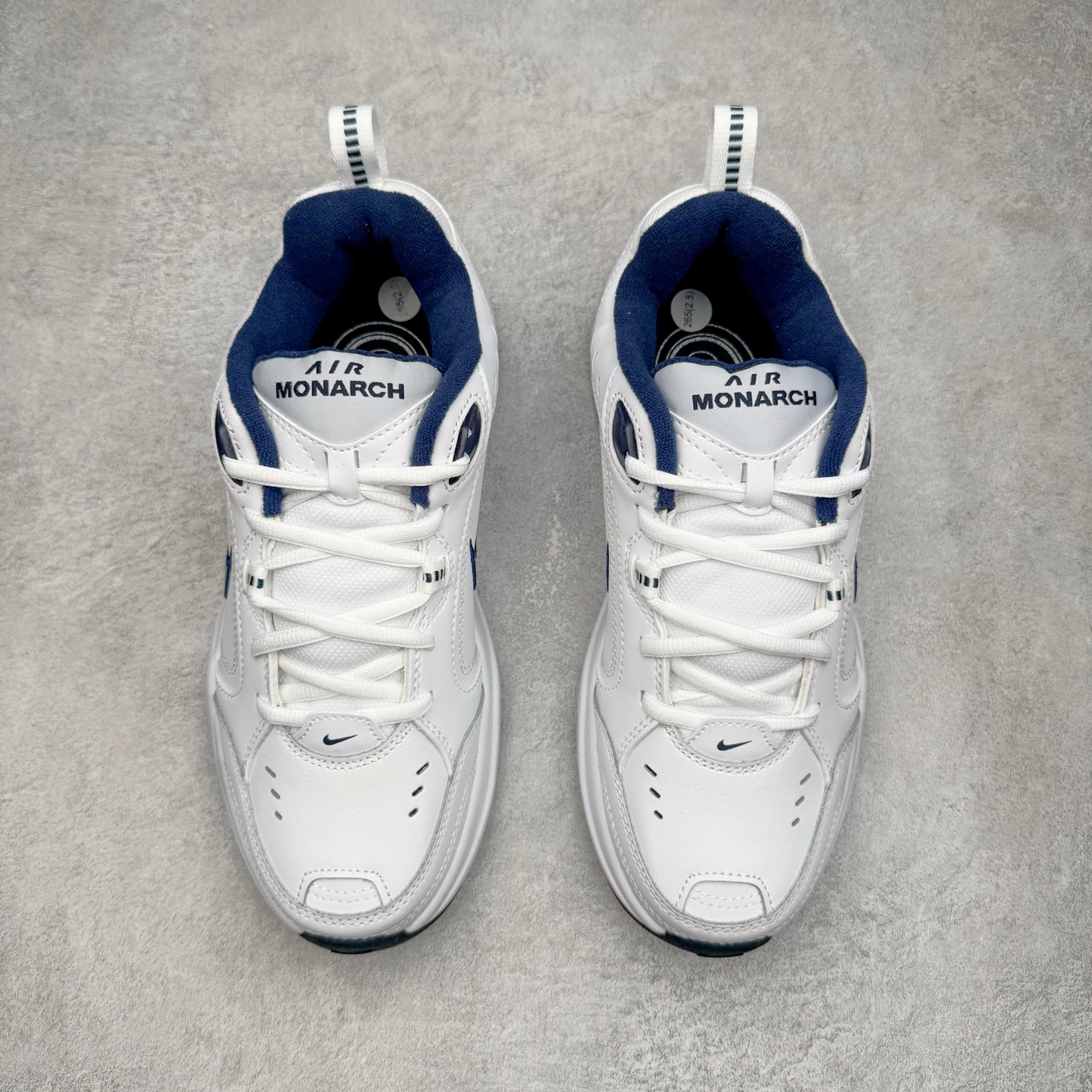 图片[2]-＃奥莱订单福利 NK Air Monarch IV M2K Tekno 复古运动老爹鞋 白蓝 货号：415445-102 独家渠道 市面未流通批次 奥莱直播间499 599一样的东西 碾压市面现存所有版本 公司一样的东西 超值回馈 帮你省钱 复古潮流优质皮革打造鞋面 夸张流线极符 风靡老爹元素 外形延续当下潮流得未来感老爹鞋 设计干净配色风格也带有浓郁的复古感受 极为独特 尺码：36 36.5 37.5 38 38.5 39 40 40.5 41 42 42.5 43 44 44.5-选品中心