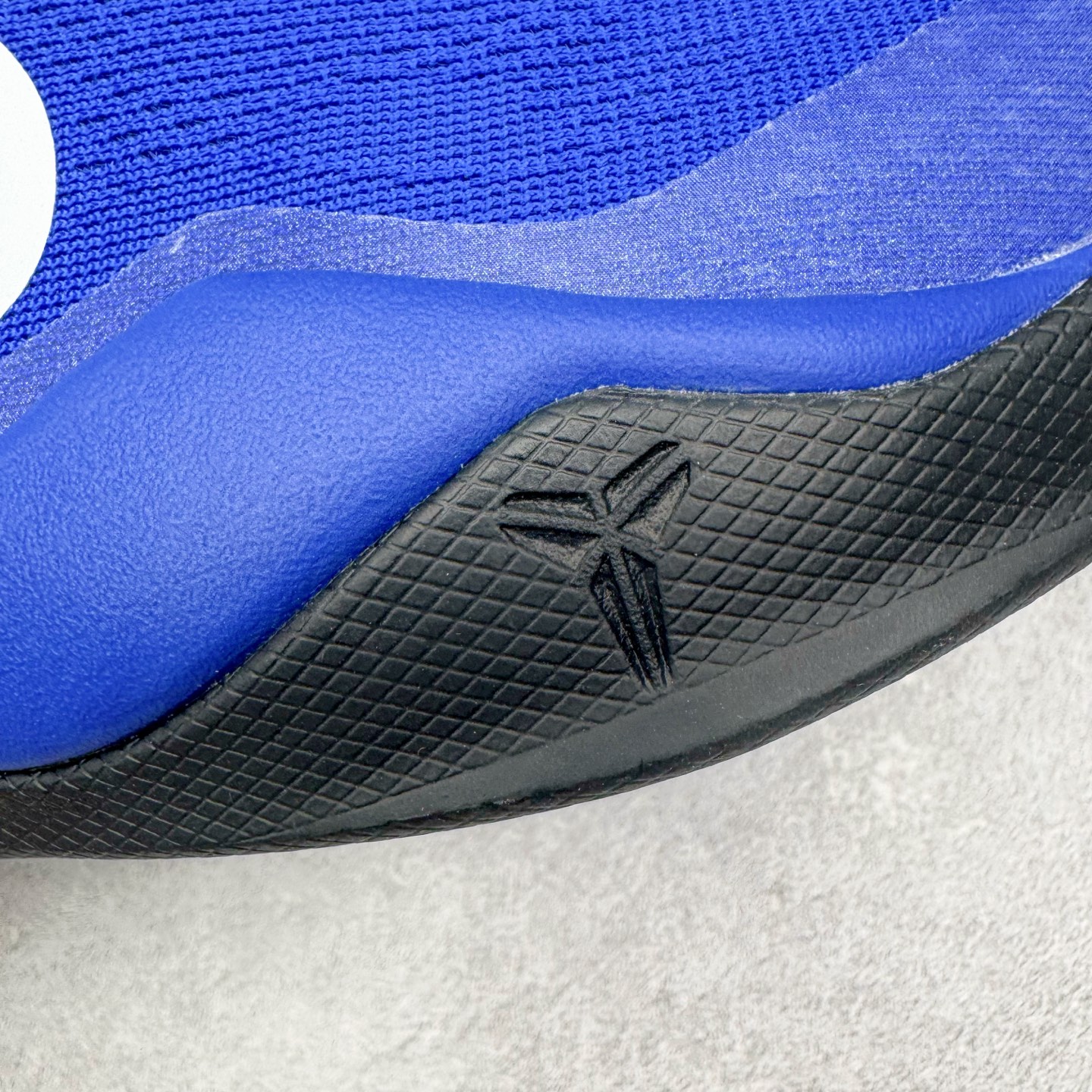 图片[14]-＃GX NK Zoom Kobe Ⅷ System 科比8代复刻实战运动低帮文化篮球鞋 黑蓝 555035-202 完美复刻公司货 React科技鞋垫加持 实战配置直接拉满 原楦纸板开发 鞋身流线型、后跟塑形 区分土肥圆 原厂针织鞋面一针一线匹配原版 全身鞋材卡料色独家定制 唯一万针立体刺绣SWOOSH 真实底模最大50.5 实战利器 专供海外市场 独立原厂模具 首批不拼图大几率过验 亲测已过 支持各种高强度实战 无需担心 补货周期极长 脚宽建议买大半码 科比系列前掌偏窄 支持七天无理由退换 尺码： 40 40.5 41 42 42.5 43 44 44.5 45 46 47.5 48.5 49.5 50.5-选品中心