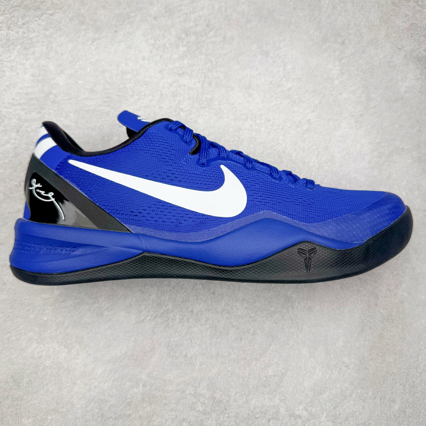 ＃GX NK Zoom Kobe Ⅷ System 科比8代复刻实战运动低帮文化篮球鞋 黑蓝 555035-202 完美复刻公司货 React科技鞋垫加持 实战配置直接拉满 原楦纸板开发 鞋身流线型、后跟塑形 区分土肥圆 原厂针织鞋面一针一线匹配原版 全身鞋材卡料色独家定制 唯一万针立体刺绣SWOOSH 真实底模最大50.5 实战利器 专供海外市场 独立原厂模具 首批不拼图大几率过验 亲测已过 支持各种高强度实战 无需担心 补货周期极长 脚宽建议买大半码 科比系列前掌偏窄 支持七天无理由退换 尺码： 40 40.5 41 42 42.5 43 44 44.5 45 46 47.5 48.5 49.5 50.5-选品中心