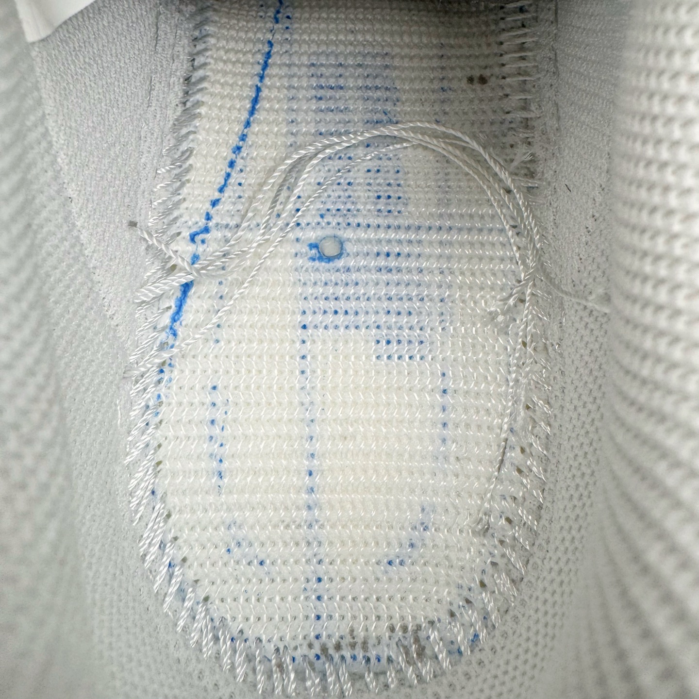 图片[10]-＃奥莱Zp订单福利 NK Air Force 1´07 Low 空军一号低帮百搭休闲运动板鞋 纯白 CW2288-111 独家渠道 市面未流通批次 奥莱直播间499 599一样的东西 碾压市面现存所有版本 公司一样的东西 超值回馈 帮你省钱 支持各种鉴定 柔软、弹性十足的缓震性能和出色的中底设计 横跨复古与现代的外型结合 造就出风靡全球三十多年的Force 1 直到今天还深受青睐 尺码：35.5 36 36.5 37.5 38 38.5 39 40 40.5 41 42 42.5 43 44 44.5 45 46-选品中心