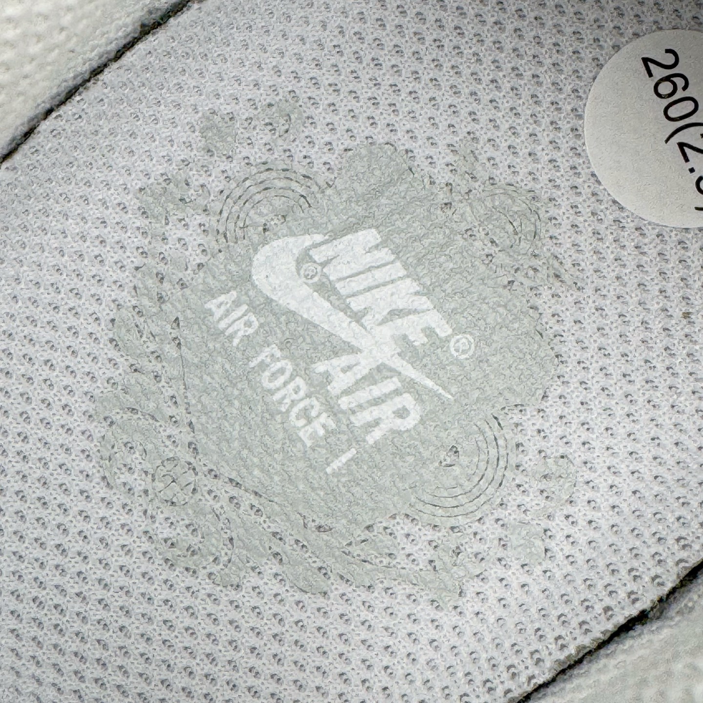 图片[12]-＃奥莱Zp订单福利 NK Air Force 1´07 Low 空军一号低帮百搭休闲运动板鞋 纯白 CW2288-111 独家渠道 市面未流通批次 奥莱直播间499 599一样的东西 碾压市面现存所有版本 公司一样的东西 超值回馈 帮你省钱 支持各种鉴定 柔软、弹性十足的缓震性能和出色的中底设计 横跨复古与现代的外型结合 造就出风靡全球三十多年的Force 1 直到今天还深受青睐 尺码：35.5 36 36.5 37.5 38 38.5 39 40 40.5 41 42 42.5 43 44 44.5 45 46-选品中心