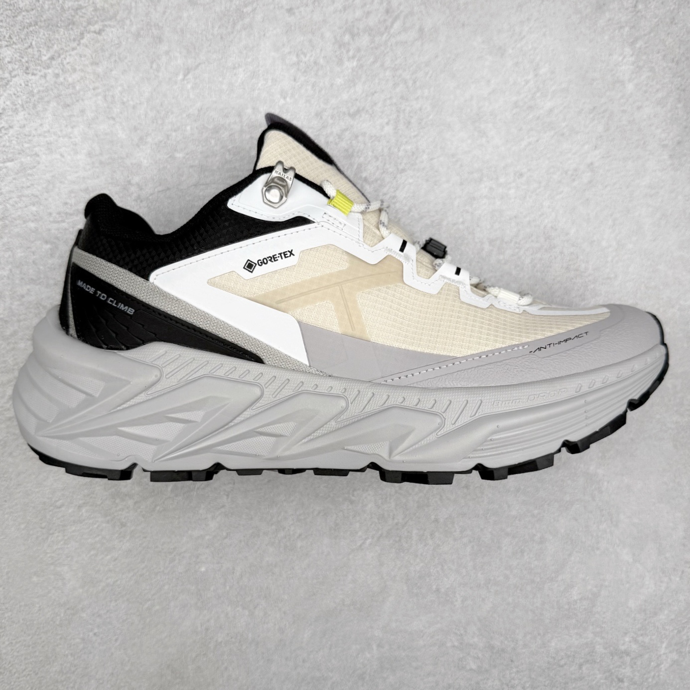 凯乐石 KAILAS 山行2代 GTX 25款舒适缓冲徒步 织物TPU减震防滑透气包裹性轻便低帮超强抓地力越野跑步鞋 KAILAS凯乐石品牌是全球三大全系攀登品牌之一，于2003年创立于中国广州，致力于为有攀登梦想的户外运动员及爱好者，研发制造功能性专业装备，满足他们在极限环境下安全舒适的需求，凯乐石专注于科技面料的开发及专业功能设计，产品线覆盖登山、攀岩、徒步、越野跑山、露营、旅行等多项户外运动，通过运动员的测试反馈，不断进化迭代，产品荣获国内外大奖71座，发明专利21个，更突破性的自主研发攀登器械，打造出中国的攀登硬实力。实拍调校N版已经零色差零失真 百分百还原实物色彩所见即所得 不存在货不对板色差等低级问题 选购参考实物拍摄 不混卖不参货 只用心做好货严格选品 承诺混一赔十 尺码：36 36.5 37.5 38 38.5 39 40 40.5 41 42 42.5 43 44 44.5 45-选品中心