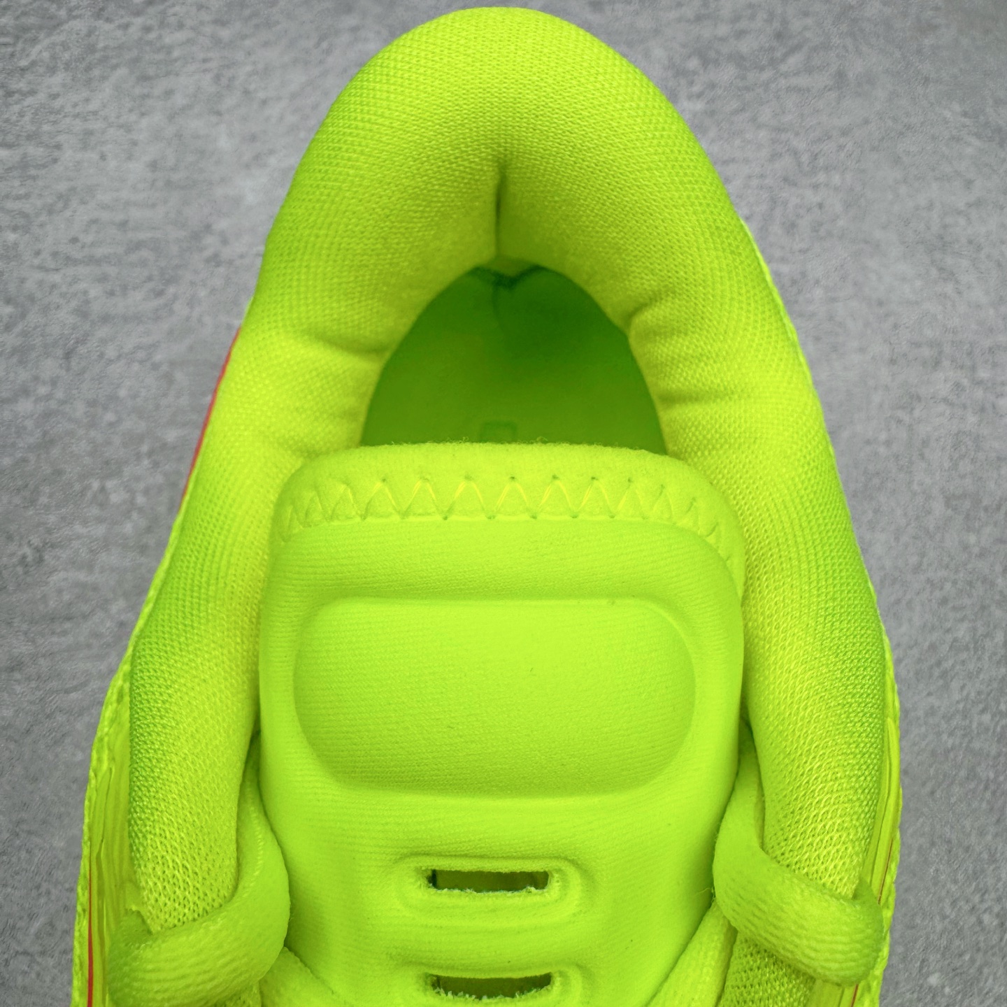 图片[13]-＃S2纯原 NK Zoom GT CUT 1 低帮实战篮球鞋 IM2130-700 历时三月调试 完美版型独家呈现 独家革新四层加厚复合鞋面 鞋面强度及支撑性能秒杀市场尝鲜纯原 独家内置高韧性TPU抗扭片 尝鲜纯原无抗扭片 原厂ZOOM 配套工艺气垫 澎湃脚感上脚可鉴 区分市场假气垫 低气压气垫 大底正确拼接式SWOOSH图案 区分市场一体式贴膜 原厂REACT中底发泡模具 前掌纹路极其立体 防滑性能优异 实战出真知 历经多位圈内大神实战测试 尺码：40 40.5 41 42 42.5 43 44 44.5 45 46 47.5-选品中心