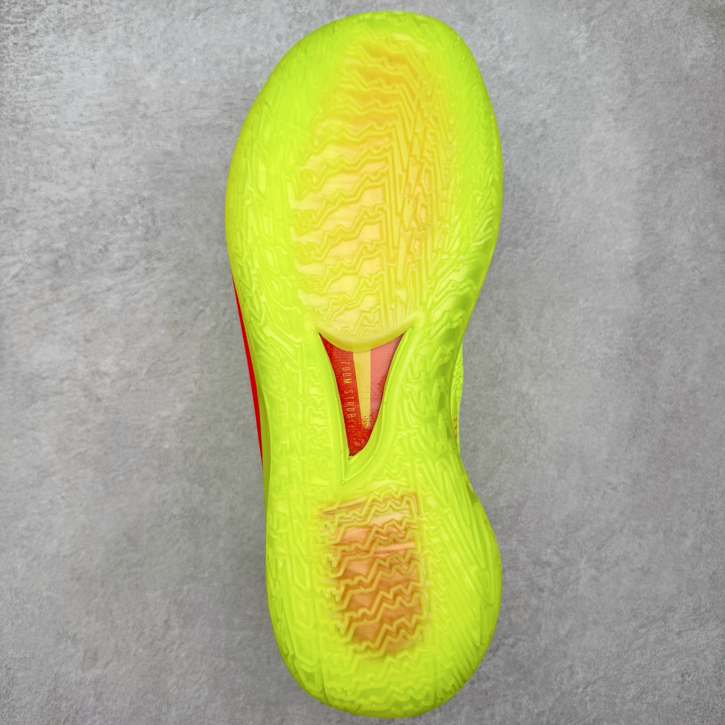 图片[9]-＃S2纯原 NK Zoom GT CUT 1 低帮实战篮球鞋 IM2130-700 历时三月调试 完美版型独家呈现 独家革新四层加厚复合鞋面 鞋面强度及支撑性能秒杀市场尝鲜纯原 独家内置高韧性TPU抗扭片 尝鲜纯原无抗扭片 原厂ZOOM 配套工艺气垫 澎湃脚感上脚可鉴 区分市场假气垫 低气压气垫 大底正确拼接式SWOOSH图案 区分市场一体式贴膜 原厂REACT中底发泡模具 前掌纹路极其立体 防滑性能优异 实战出真知 历经多位圈内大神实战测试 尺码：40 40.5 41 42 42.5 43 44 44.5 45 46 47.5-选品中心