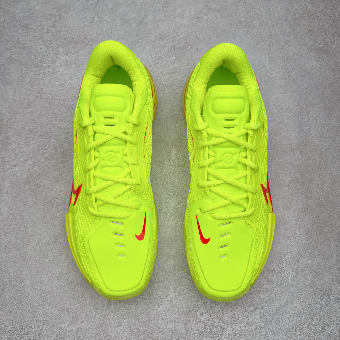 图片[2]-＃S2纯原 NK Zoom GT CUT 1 低帮实战篮球鞋 IM2130-700 历时三月调试 完美版型独家呈现 独家革新四层加厚复合鞋面 鞋面强度及支撑性能秒杀市场尝鲜纯原 独家内置高韧性TPU抗扭片 尝鲜纯原无抗扭片 原厂ZOOM 配套工艺气垫 澎湃脚感上脚可鉴 区分市场假气垫 低气压气垫 大底正确拼接式SWOOSH图案 区分市场一体式贴膜 原厂REACT中底发泡模具 前掌纹路极其立体 防滑性能优异 实战出真知 历经多位圈内大神实战测试 尺码：40 40.5 41 42 42.5 43 44 44.5 45 46 47.5-选品中心