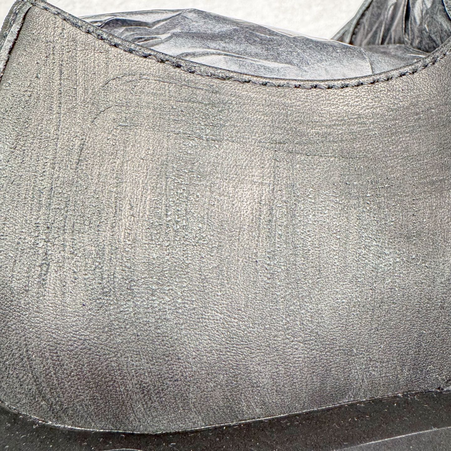 图片[14]-＃GD广顶 Balenciaga Hummer 巴黎世家牛皮革公牛皮 圆头系带德比做旧休闲鞋 象征着时尚的前沿 款式典雅而时尚 突显法式高雅气息 众多国内外一线潮流明星上脚加持 舒适鞋面 具有很好的延展性和透气性 外观设计鞋身运用简洁的黑色进行搭配 上脚颜值高 鞋跟耐磨性强 不易打滑 尺码：39-45（偏大一码）-选品中心