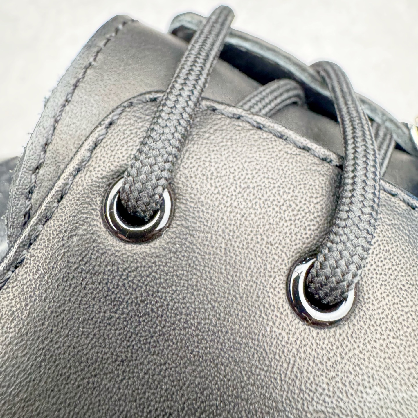 图片[10]-＃GD广顶 Balenciaga Hummer 巴黎世家牛皮革公牛皮 圆头系带德比做旧休闲鞋 象征着时尚的前沿 款式典雅而时尚 突显法式高雅气息 众多国内外一线潮流明星上脚加持 舒适鞋面 具有很好的延展性和透气性 外观设计鞋身运用简洁的黑色进行搭配 上脚颜值高 鞋跟耐磨性强 不易打滑 尺码：39-45（偏大一码）-选品中心