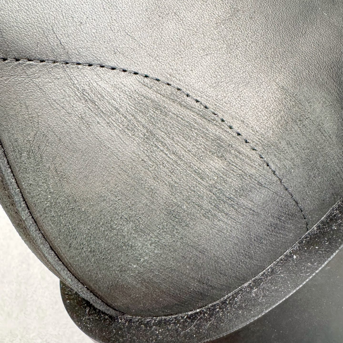 图片[19]-＃GD广顶 Balenciaga Hummer 巴黎世家牛皮 圆头系带短筒马丁靴 原版购入开发 做货 极致做旧 巴黎世家做旧的款式百分之90都是好看的 这双靴子也不例外 破旧风格 双层材质 外层粗帆布做了磨损和褪色处理 内层做了透气网状里布 比较惊艳的是鞋底和鞋侧橡胶 原版定制进口做旧帆布 原版进口透气网里 原版开模橡胶大底 增高底厚5CM超显大长腿NCC 尺码： 39 40 41 42 43 44 45-选品中心