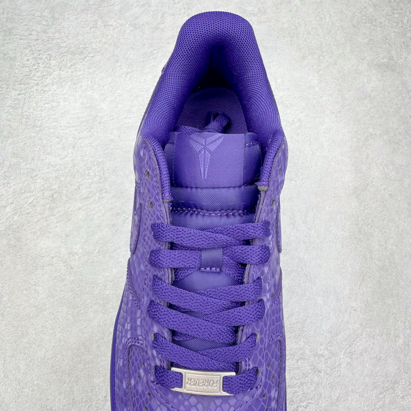 图片[5]-＃S2 NK Air Force 1 Low Kobe 空军一号时尚舒适防滑耐磨低帮板鞋 科比紫色 IB0018-500 实拍调校N版已经零色差零失真 百分百还原实物色彩所见即所得 不存在货不对板色差等低级问题 选购参考实物拍摄 不混卖不参货 只用心做好货严格选品 承诺混一赔十 尺码：36 36.5 37.5 38 38.5 39 40 40.5 41 42 42.5 43 44 44.5 45-选品中心