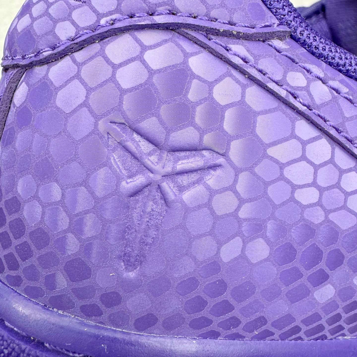 图片[18]-＃S2 NK Air Force 1 Low Kobe 空军一号时尚舒适防滑耐磨低帮板鞋 科比紫色 IB0018-500 实拍调校N版已经零色差零失真 百分百还原实物色彩所见即所得 不存在货不对板色差等低级问题 选购参考实物拍摄 不混卖不参货 只用心做好货严格选品 承诺混一赔十 尺码：36 36.5 37.5 38 38.5 39 40 40.5 41 42 42.5 43 44 44.5 45-选品中心